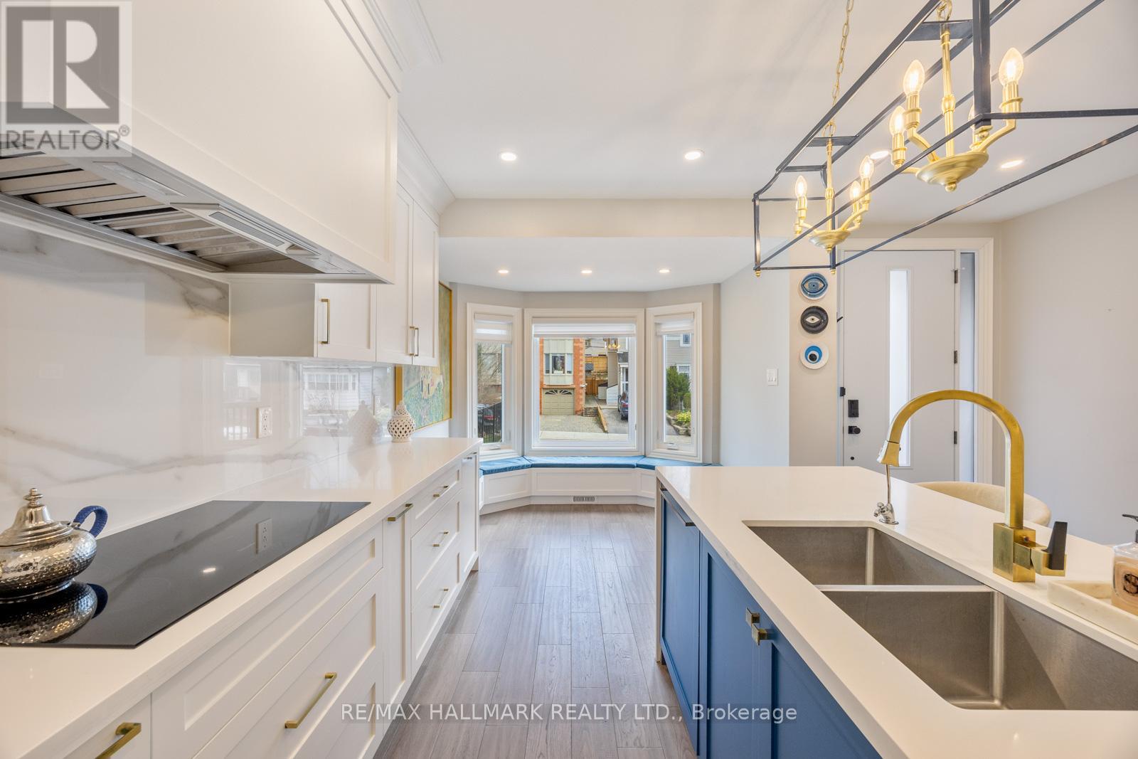 158 Wheeler Avenue, Toronto, Ontario  M4L 3V4 - Photo 7 - E13003458