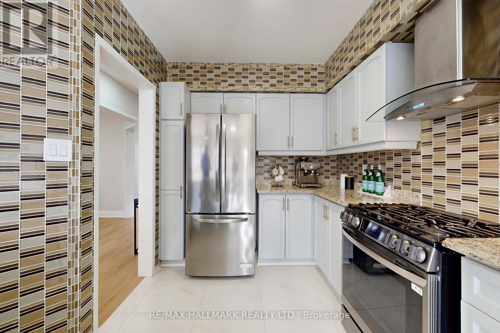 17 Durango Drive, Richmond Hill, Ontario  L4S 2W5 - Photo 13 - N13003410