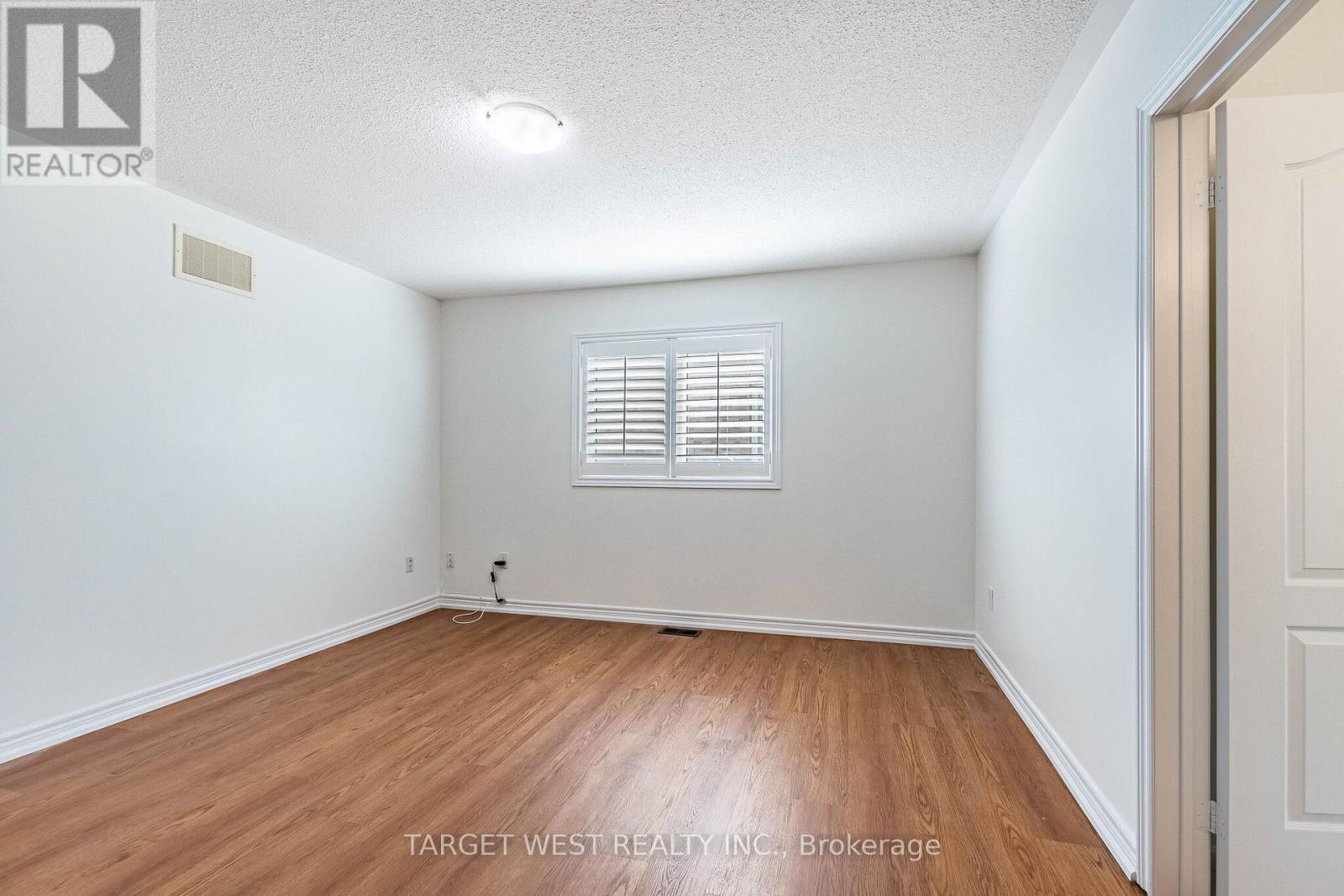 9 Olivia Marie Road, Brampton, Ontario  L6Y 0M5 - Photo 32 - W12999244