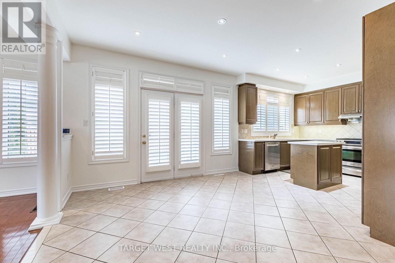 9 Olivia Marie Road, Brampton, Ontario  L6Y 0M5 - Photo 13 - W12999244