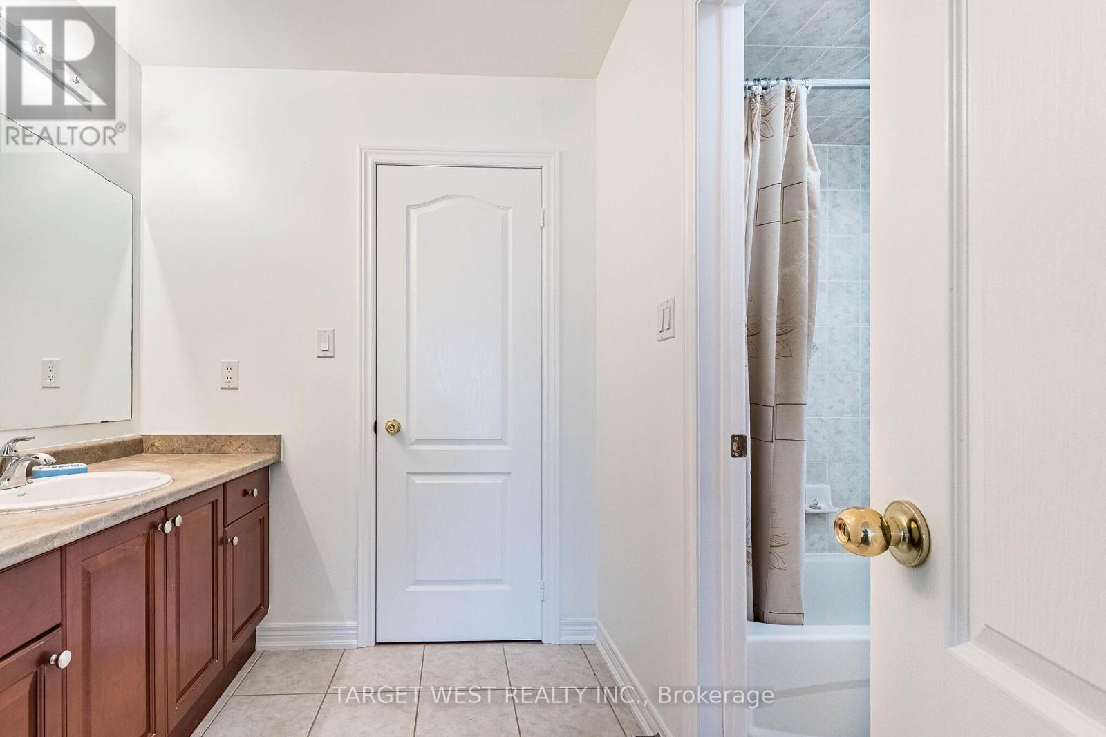 9 Olivia Marie Road, Brampton, Ontario  L6Y 0M5 - Photo 34 - W12999244