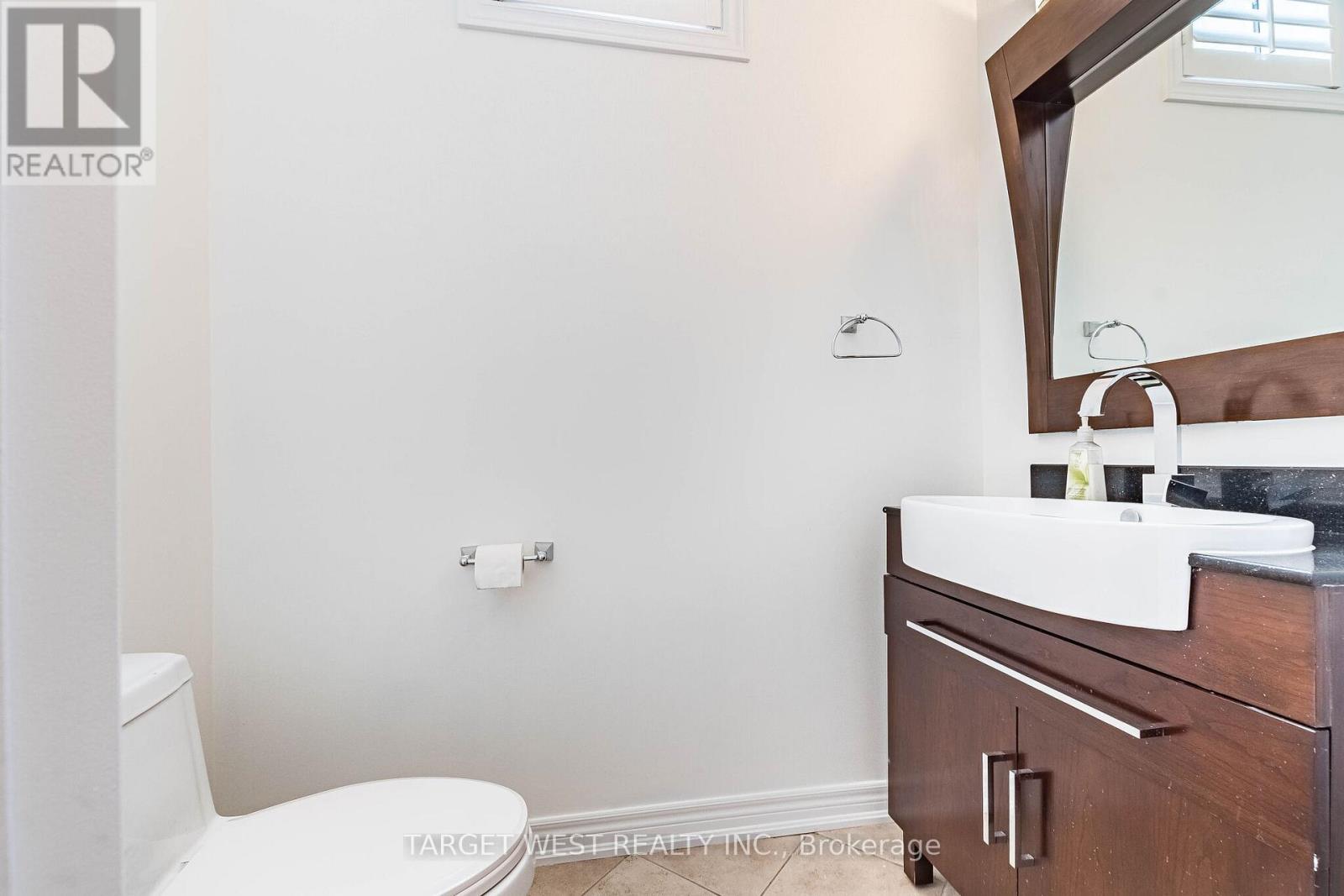 9 Olivia Marie Road, Brampton, Ontario  L6Y 0M5 - Photo 17 - W12999244