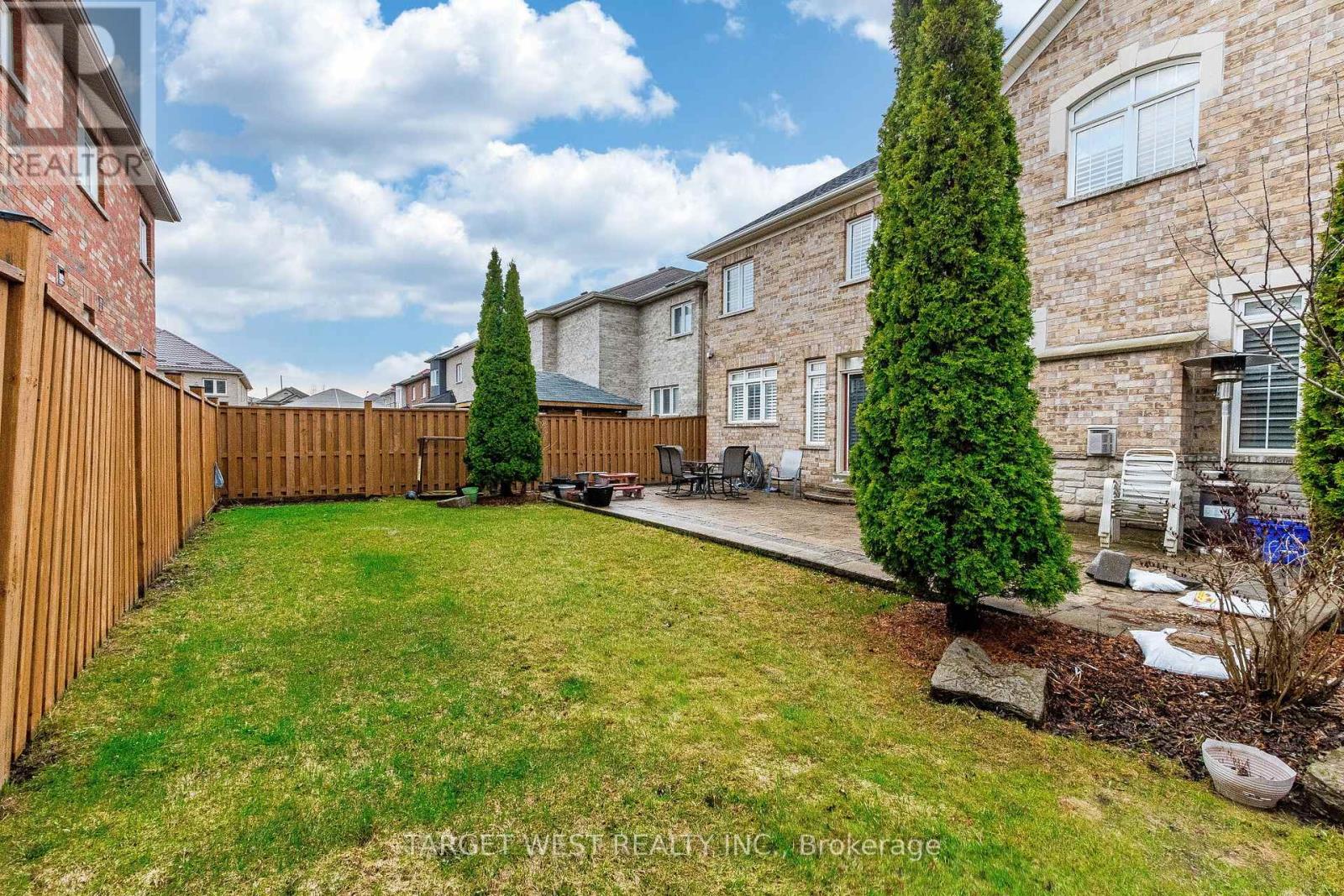 9 Olivia Marie Road, Brampton, Ontario  L6Y 0M5 - Photo 42 - W12999244