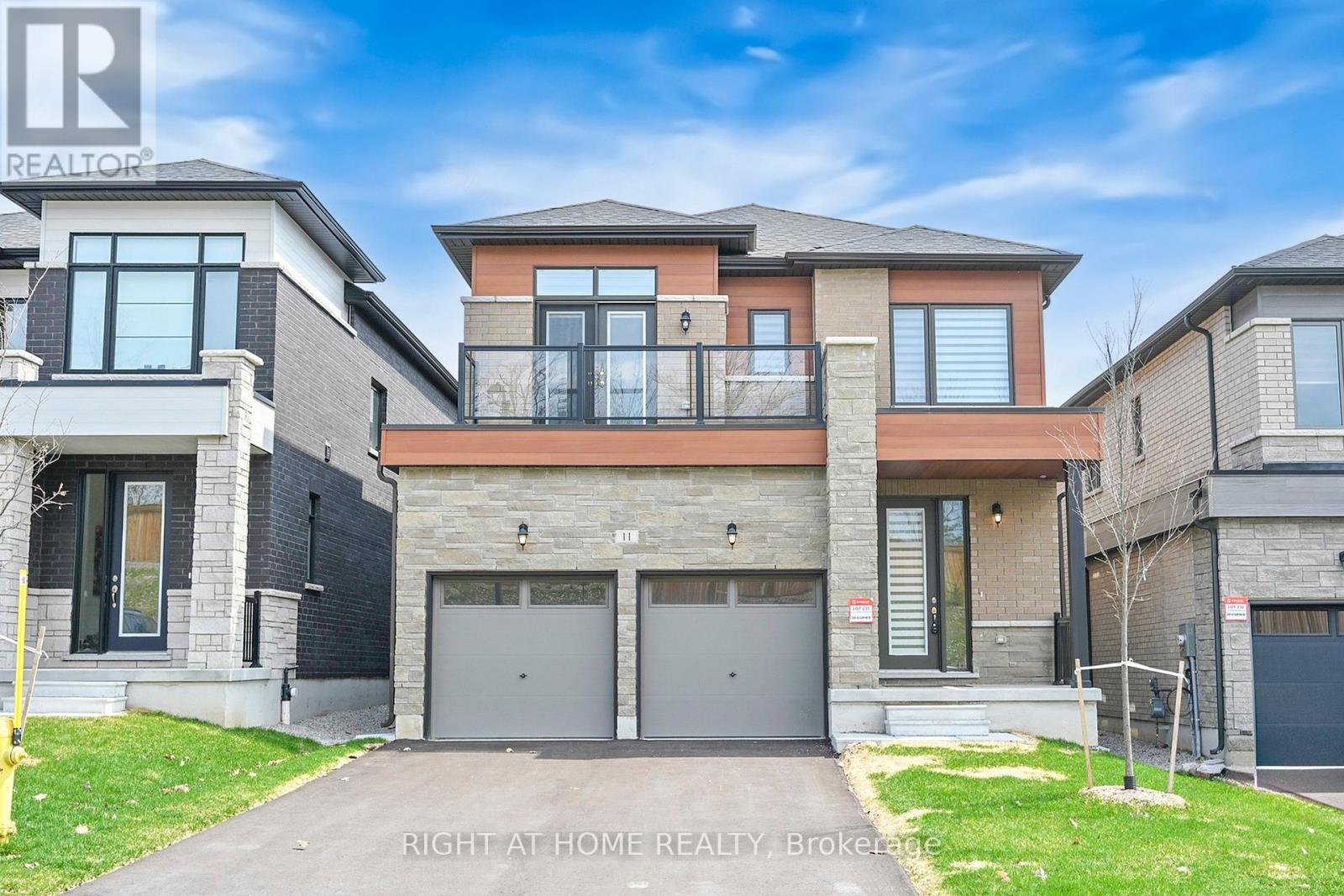 11 CALYPSO AVENUE, Springwater, Ontario