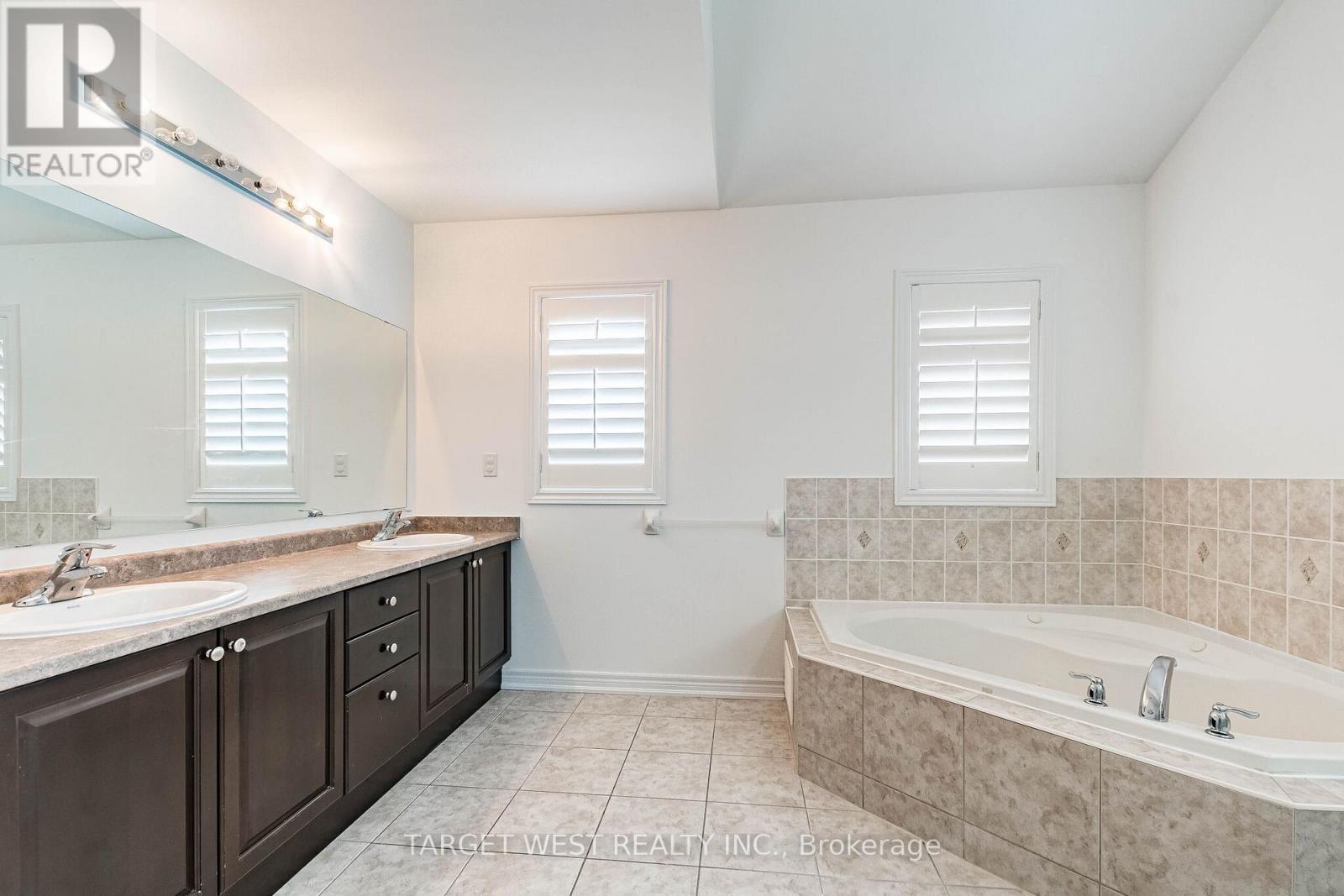 9 Olivia Marie Road, Brampton, Ontario  L6Y 0M5 - Photo 26 - W12999244