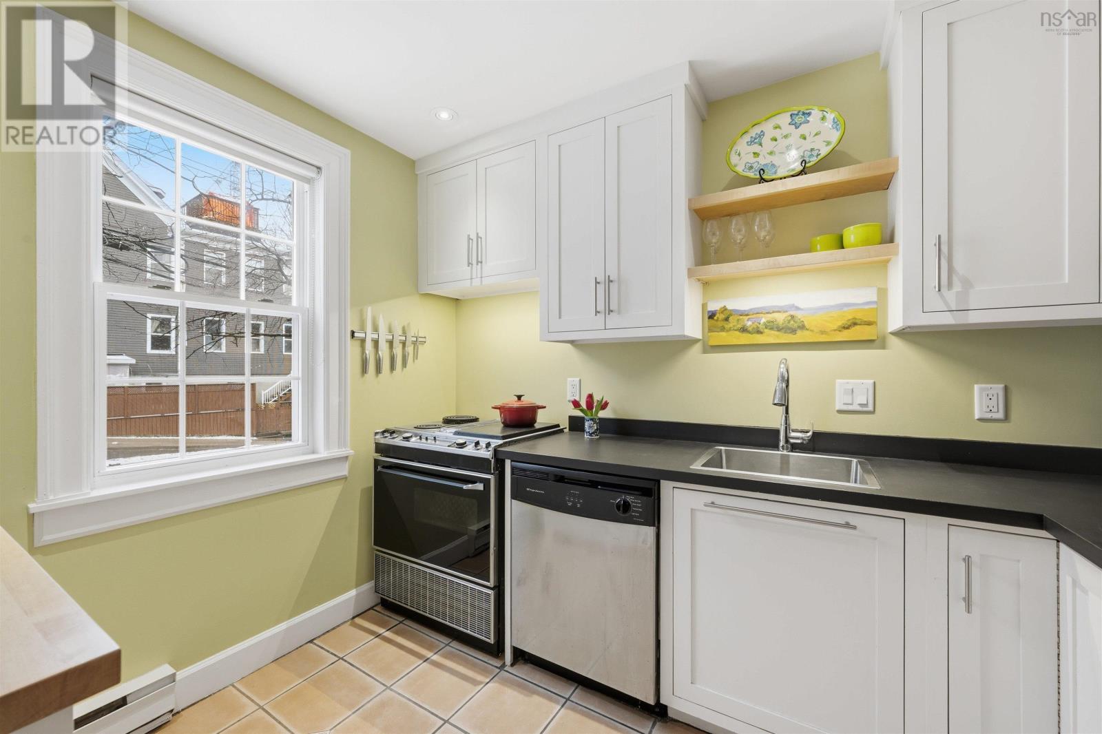 5238 Nora Bernard Street, Halifax, Nova Scotia  B3K 5T6 - Photo 7 - 202606391