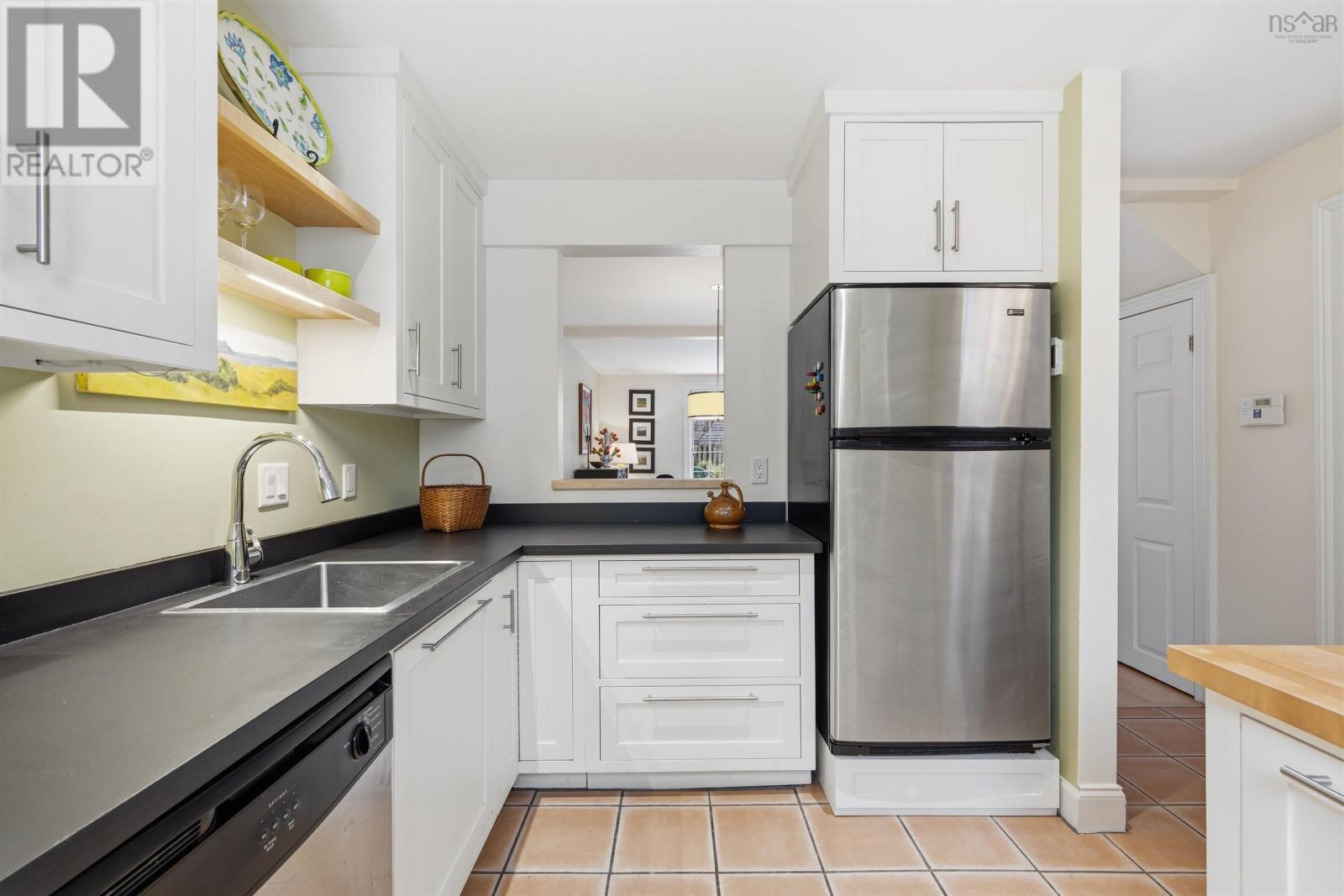 5238 Nora Bernard Street, Halifax, Nova Scotia  B3K 5T6 - Photo 9 - 202606391