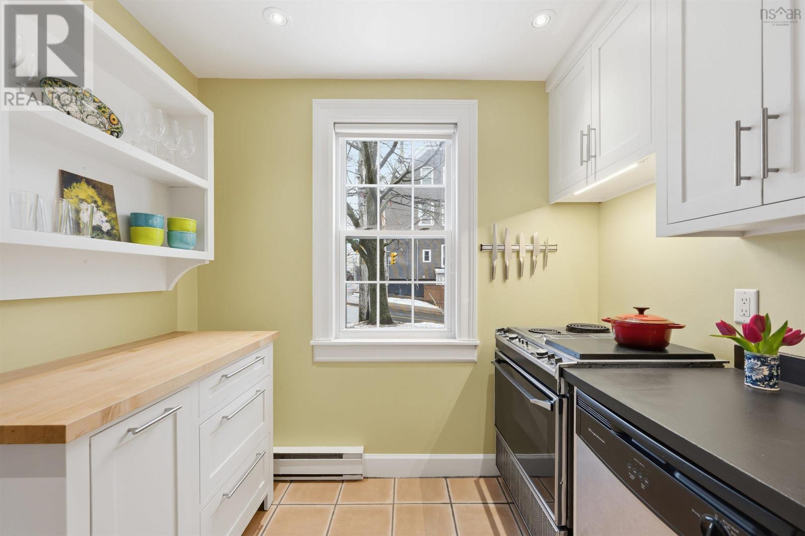 5238 Nora Bernard Street, Halifax, Nova Scotia  B3K 5T6 - Photo 8 - 202606391