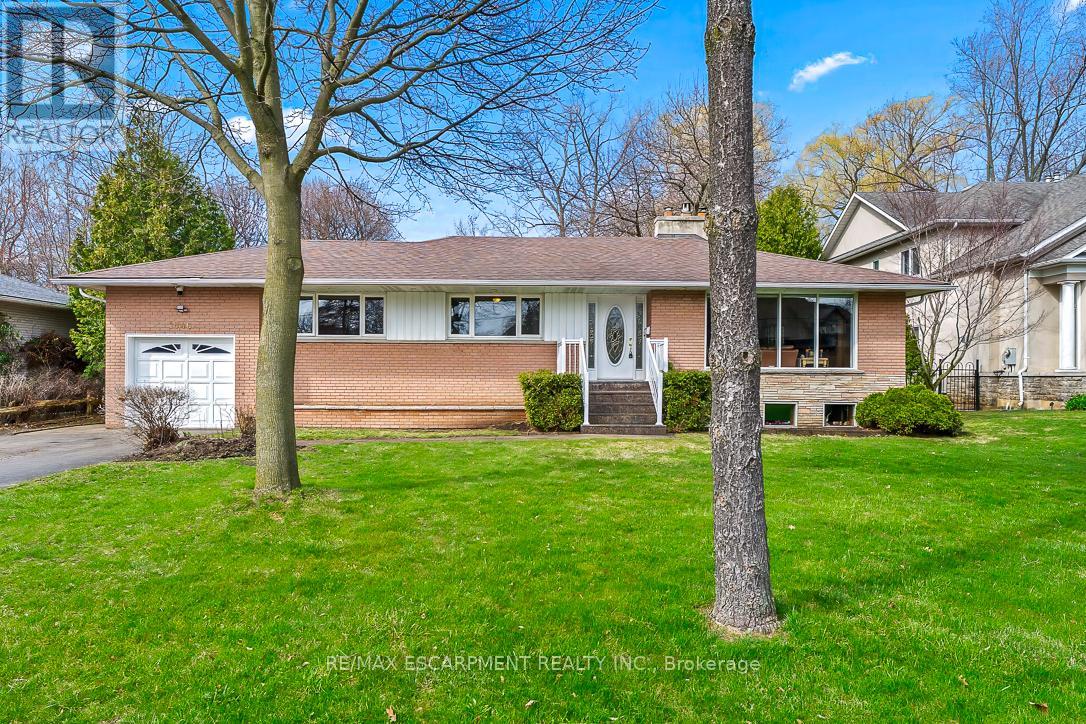 1546 Lorne Wood Road, Mississauga, Ontario  L5H 3G3 - Photo 2 - W13003384