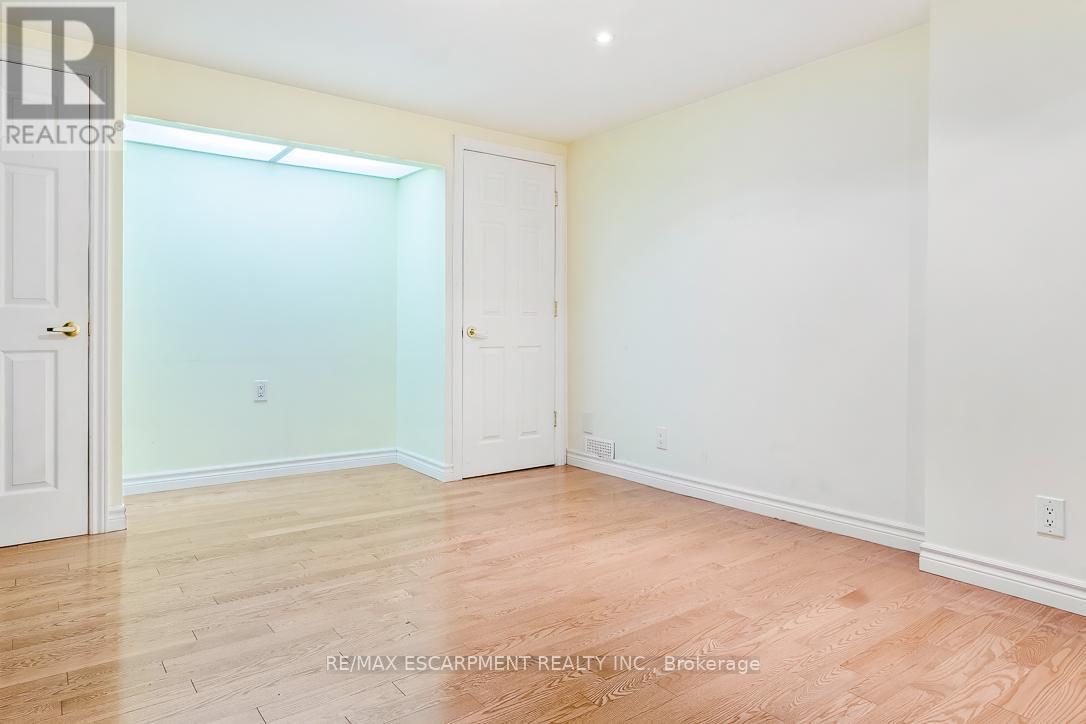 1546 Lorne Wood Road, Mississauga, Ontario  L5H 3G3 - Photo 20 - W13003384