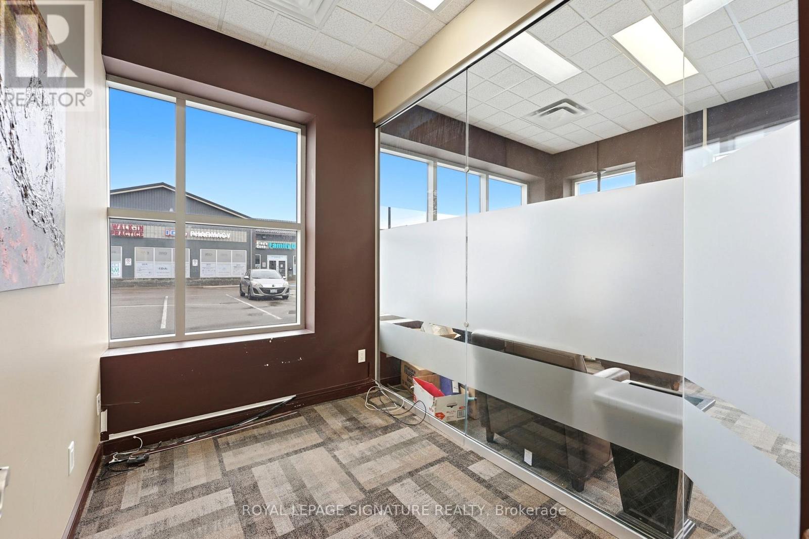 158 Guelph Street, Halton Hills, Ontario  L7G 4A6 - Photo 10 - W13003388