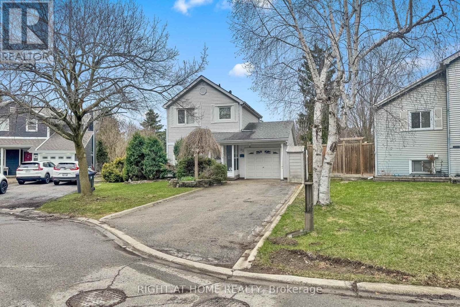 22 BLUERIDGE SQUARE, Brampton, Ontario