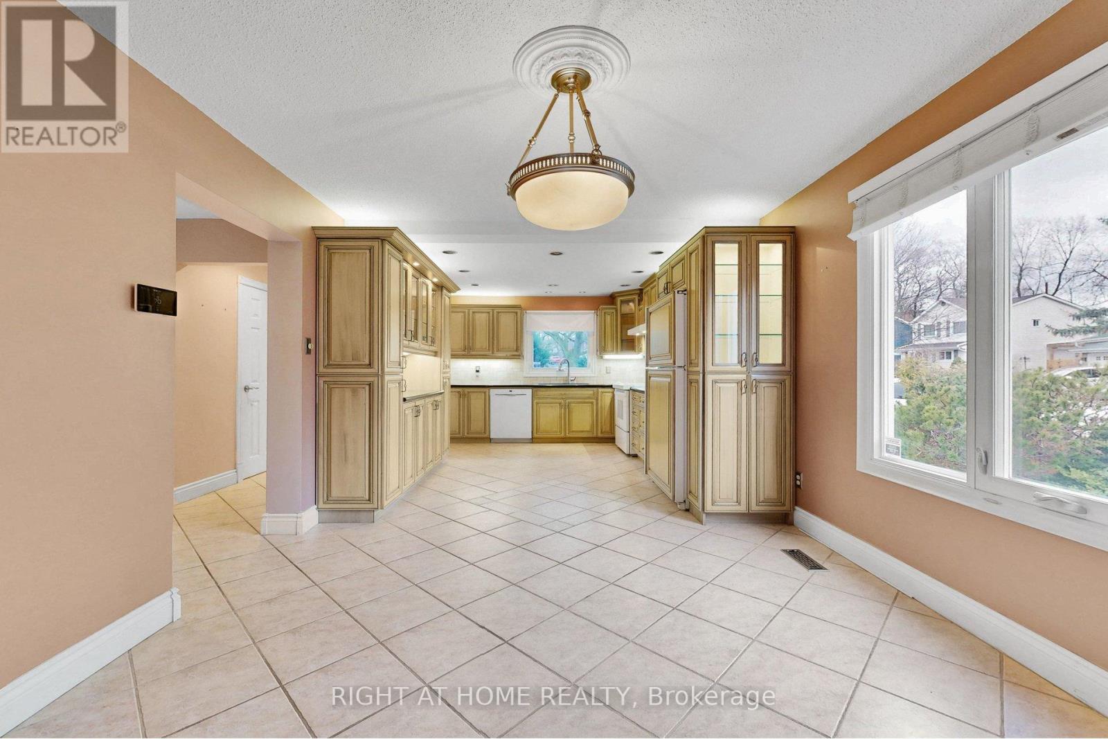 22 Blueridge Square, Brampton, Ontario  L6Z 1A1 - Photo 14 - W13003422