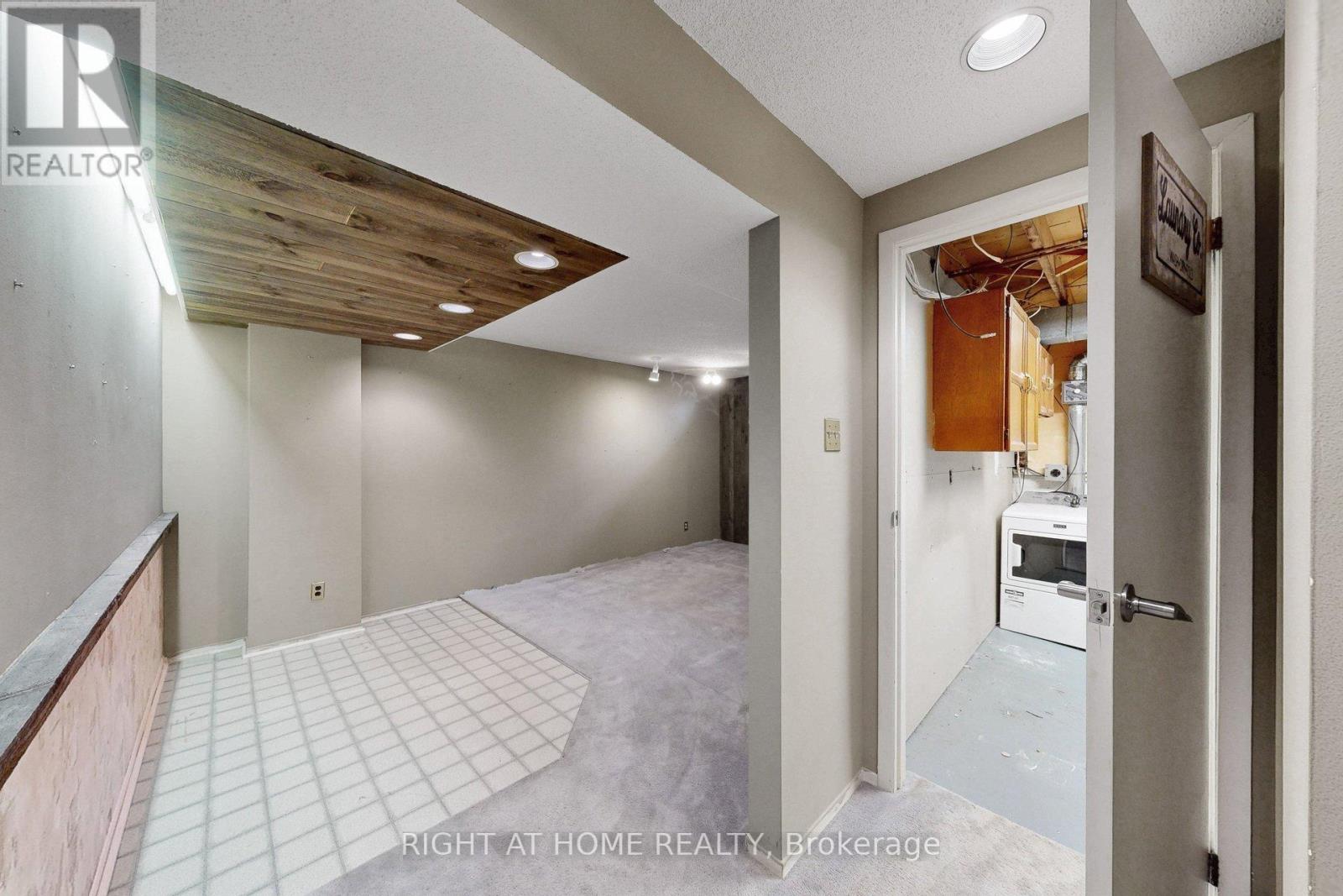 22 Blueridge Square, Brampton, Ontario  L6Z 1A1 - Photo 36 - W13003422