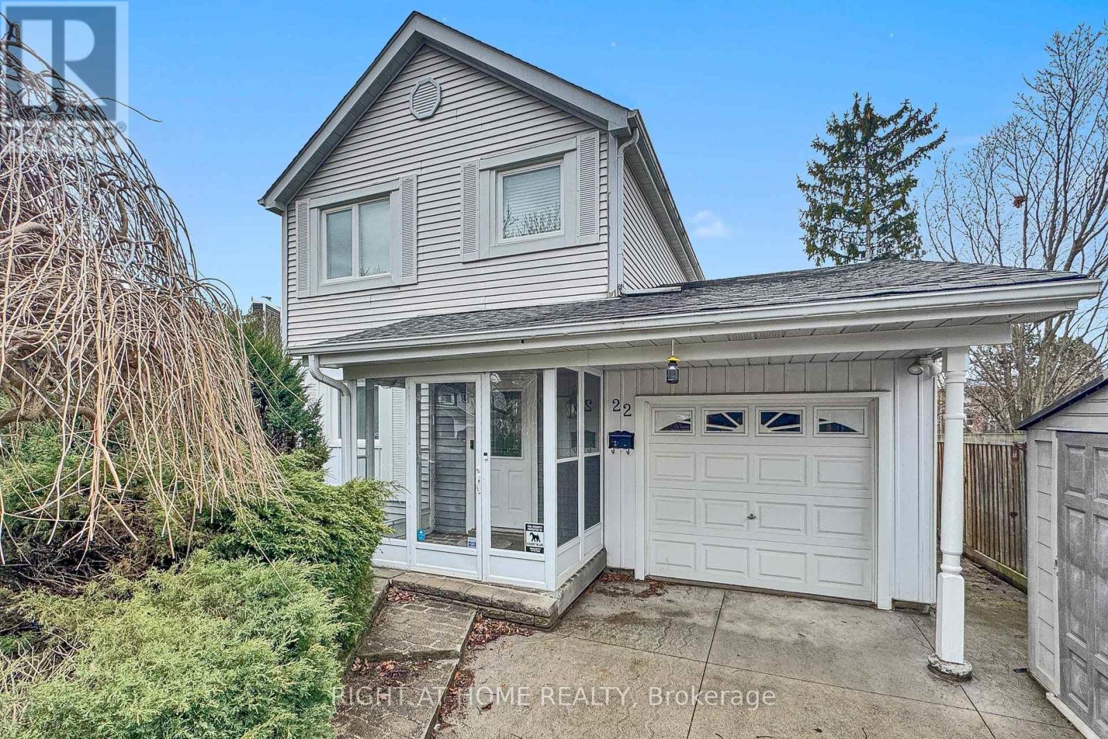 22 Blueridge Square, Brampton, Ontario  L6Z 1A1 - Photo 4 - W13003422