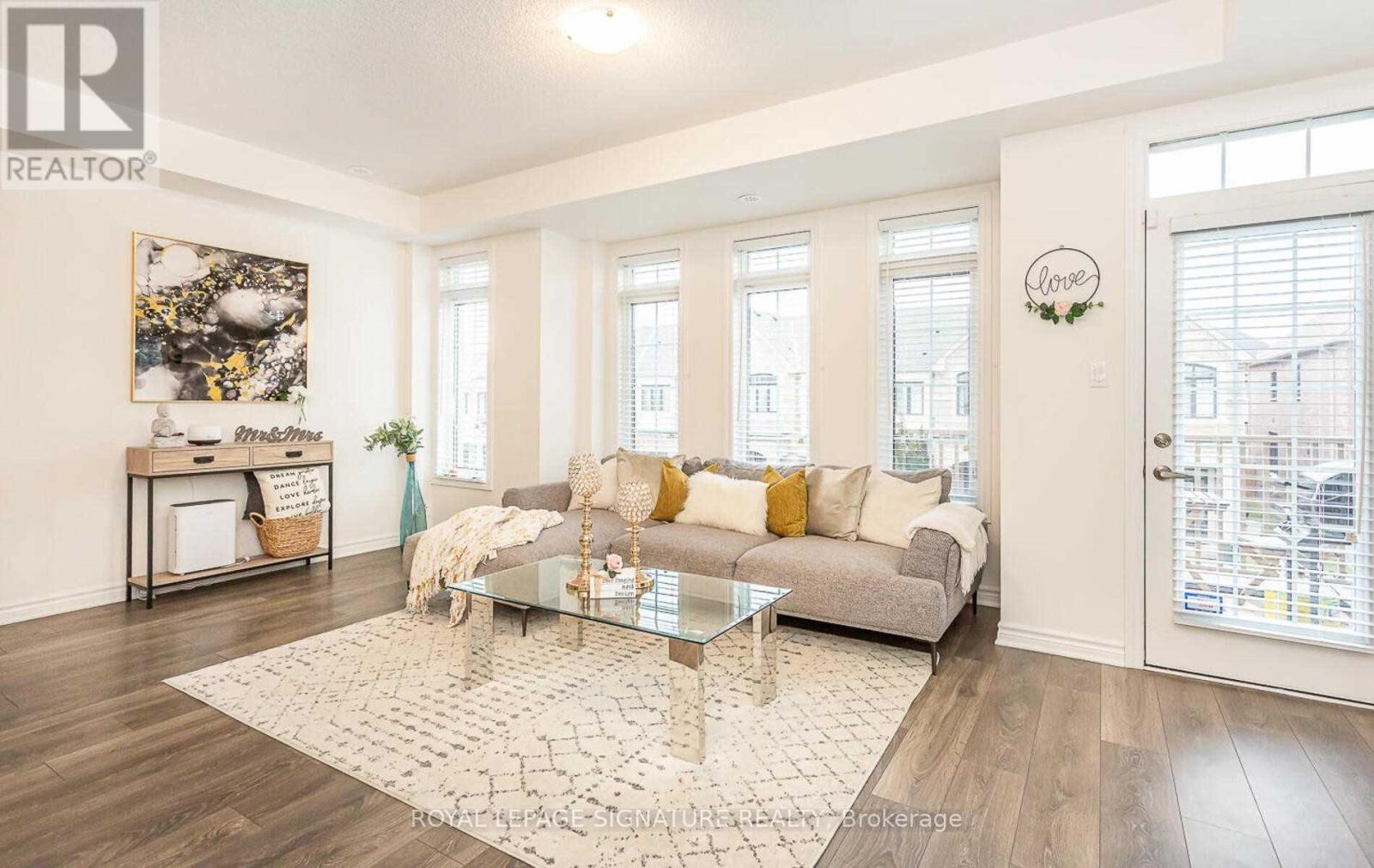 1186 Restivo Lane, Milton, Ontario  L9E 1N8 - Photo 3 - W13003450