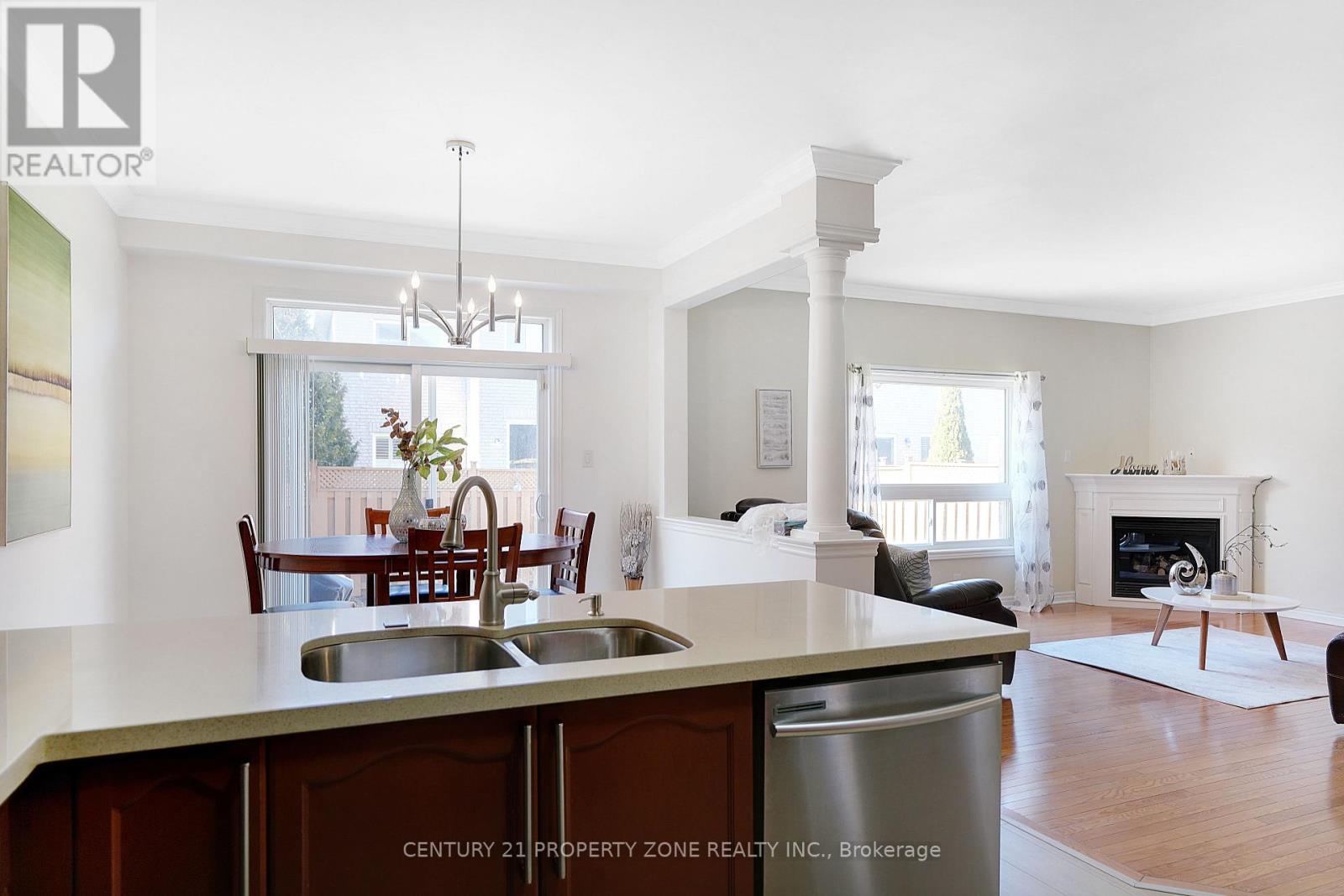 43 Alice Springs Crescent, Brampton, Ontario  L6X 0R7 - Photo 10 - W13003462