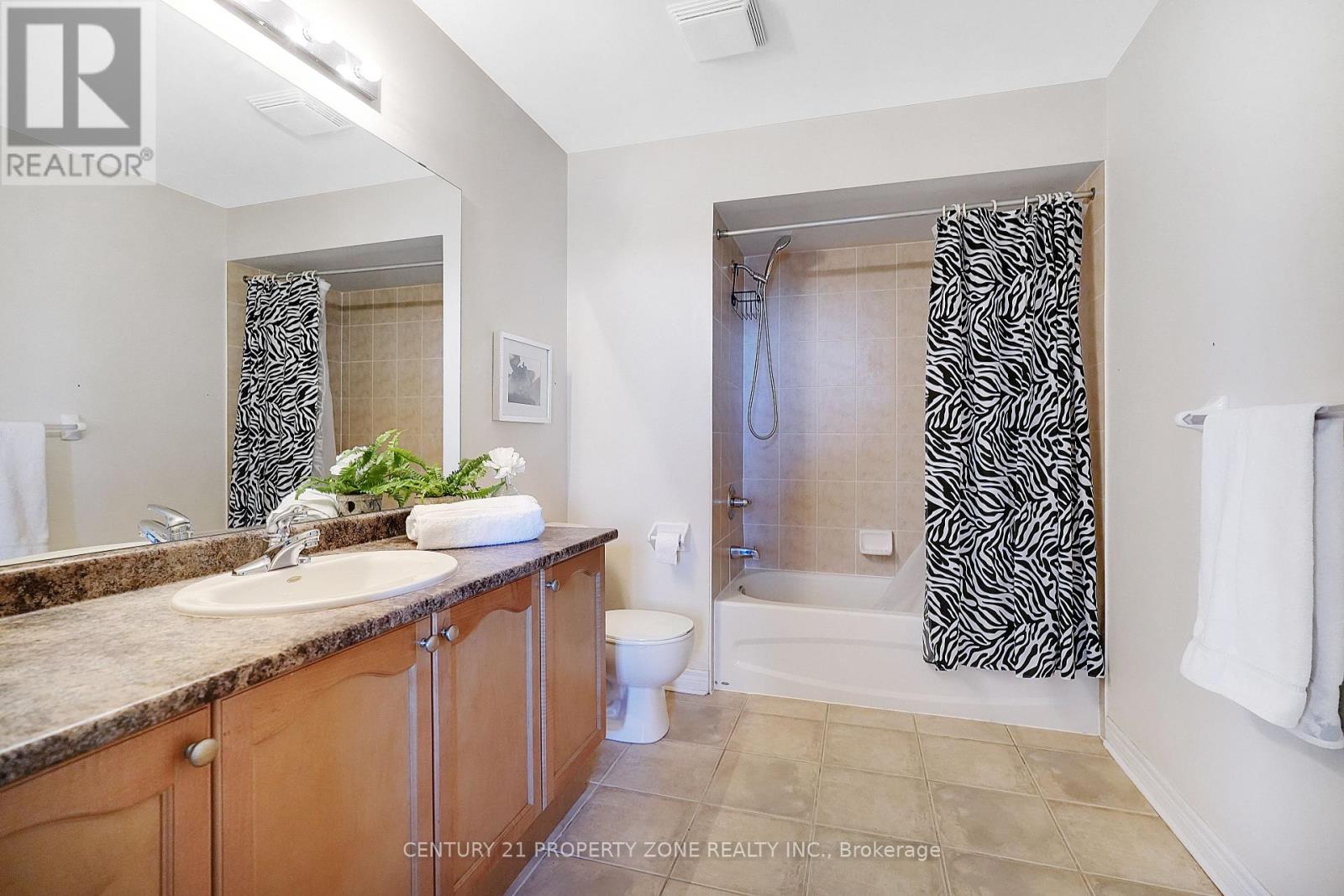 43 Alice Springs Crescent, Brampton, Ontario  L6X 0R7 - Photo 23 - W13003462