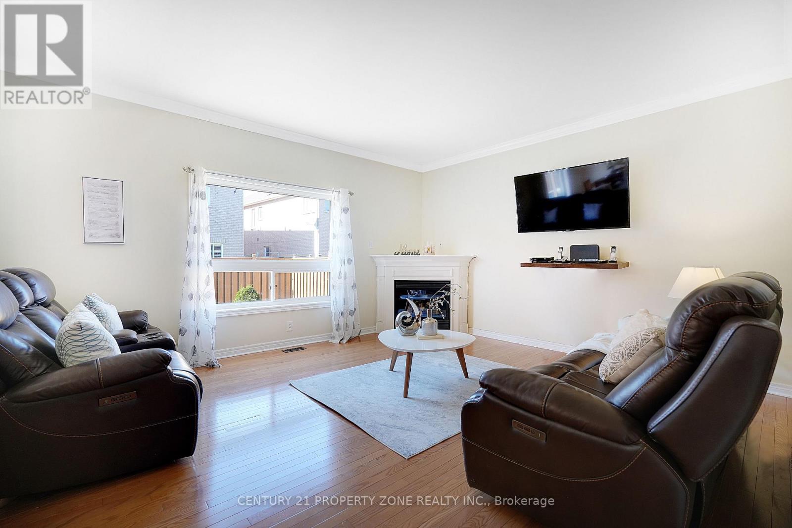 43 Alice Springs Crescent, Brampton, Ontario  L6X 0R7 - Photo 7 - W13003462