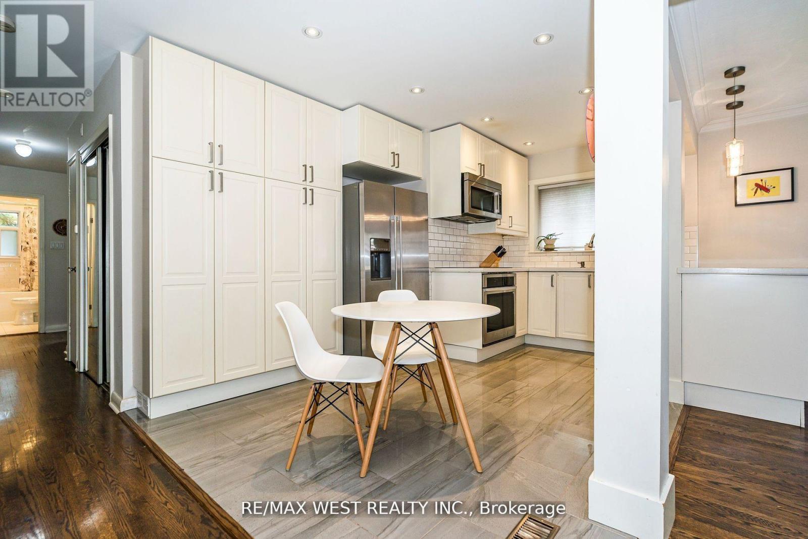 Main Floor - 34 Penhurst Avenue, Toronto, Ontario  M8Y 3A9 - Photo 5 - W13003476