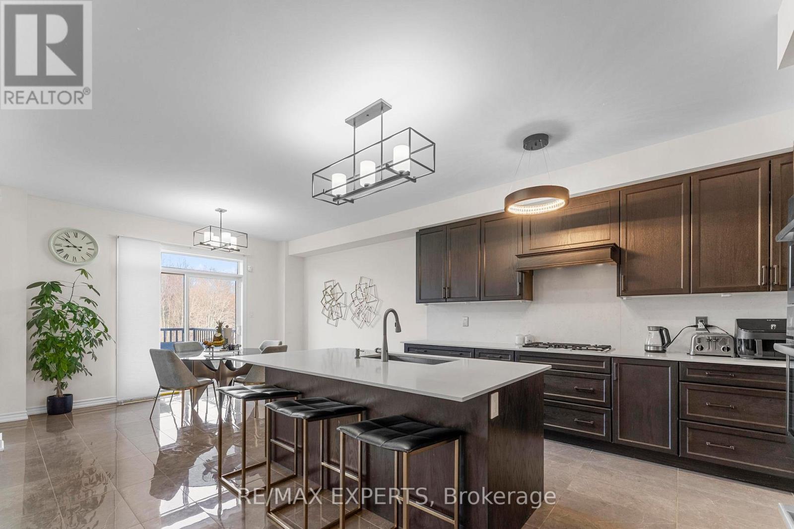 572 Queen Mary Drive, Brampton, Ontario  L7A 4Y6 - Photo 11 - W13003486