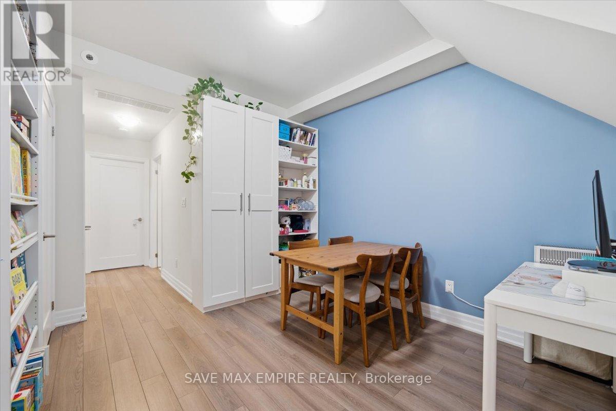 227 - 652 Cricklewood Drive, Mississauga, Ontario  L5G 0B7 - Photo 10 - W13003498