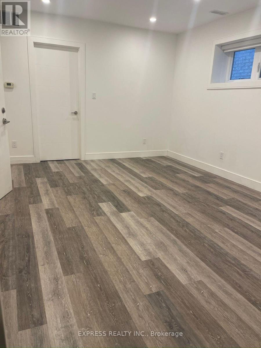 Main - 71 Chamberlain Avenue, Toronto, Ontario  M6E 4J9 - Photo 11 - W13003566