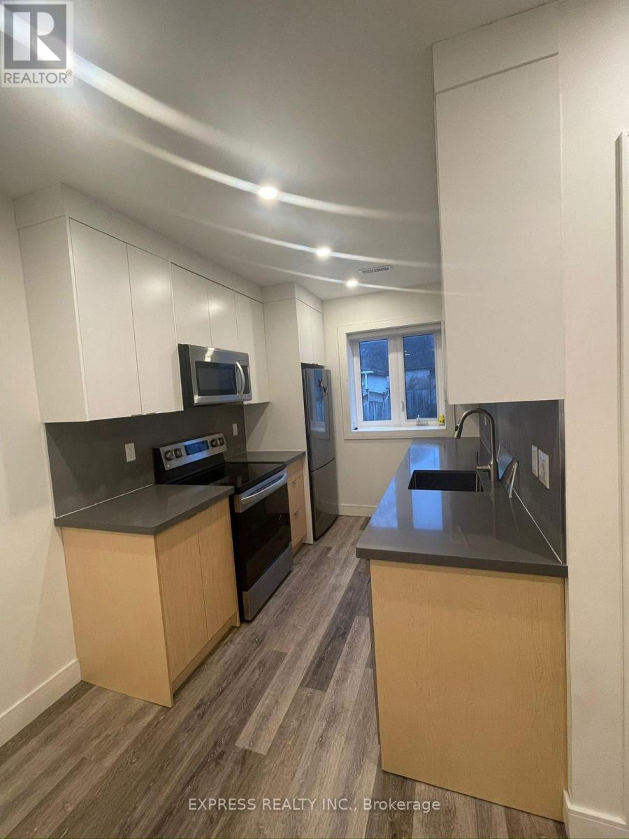 Main - 71 Chamberlain Avenue, Toronto, Ontario  M6E 4J9 - Photo 5 - W13003566