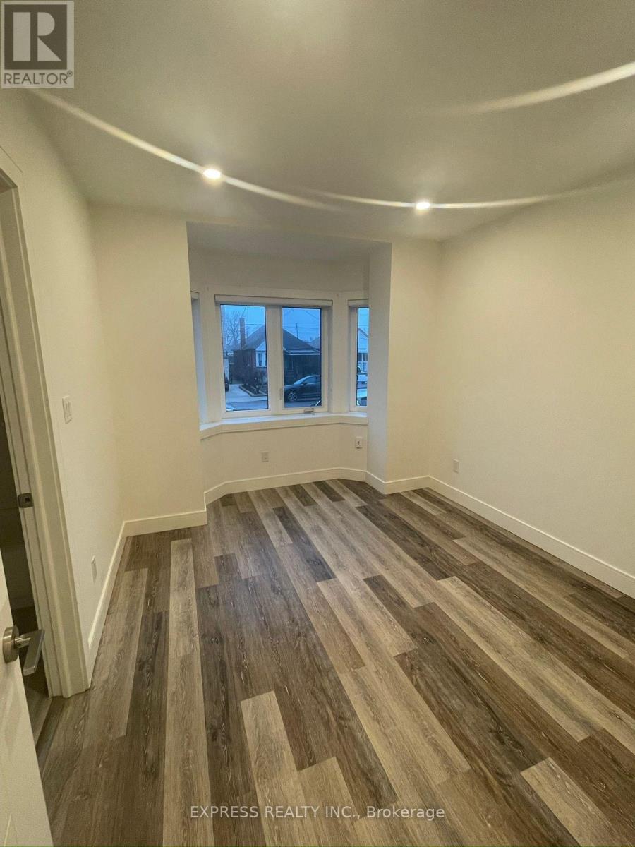 Main - 71 Chamberlain Avenue, Toronto, Ontario  M6E 4J9 - Photo 7 - W13003566