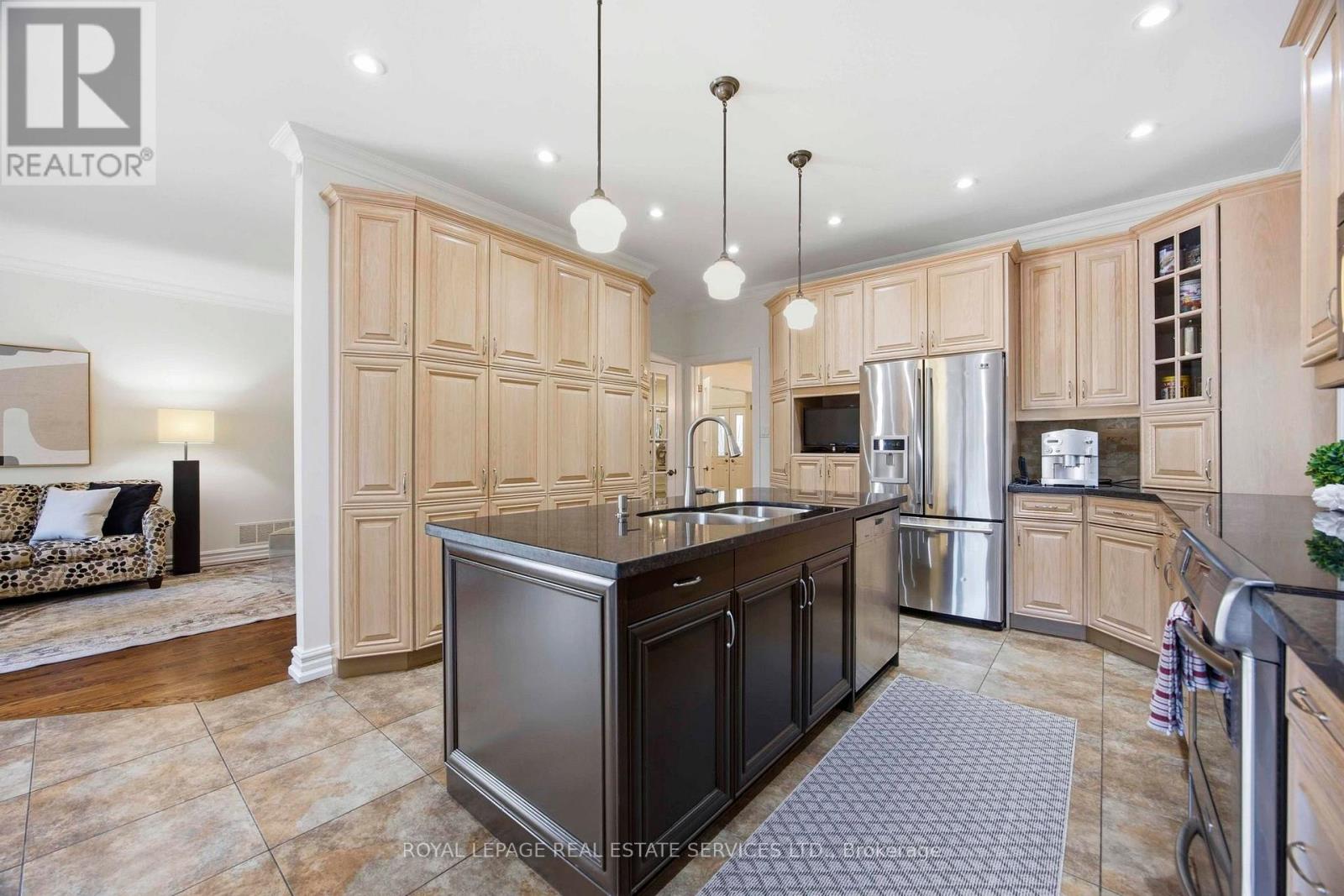 100 Rathburn Road, Toronto, Ontario  M9A 1R7 - Photo 10 - W13003574