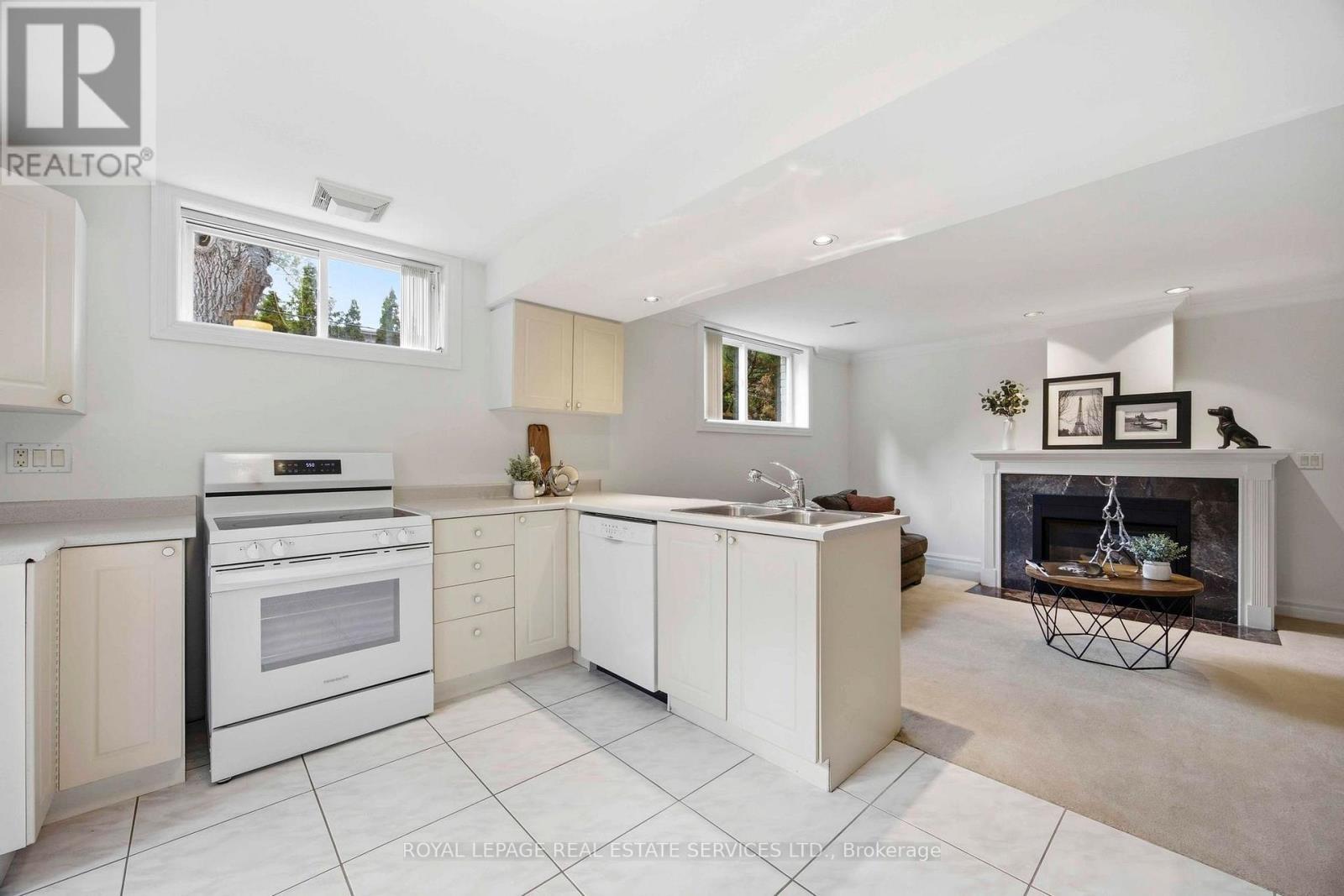 100 Rathburn Road, Toronto, Ontario  M9A 1R7 - Photo 32 - W13003574