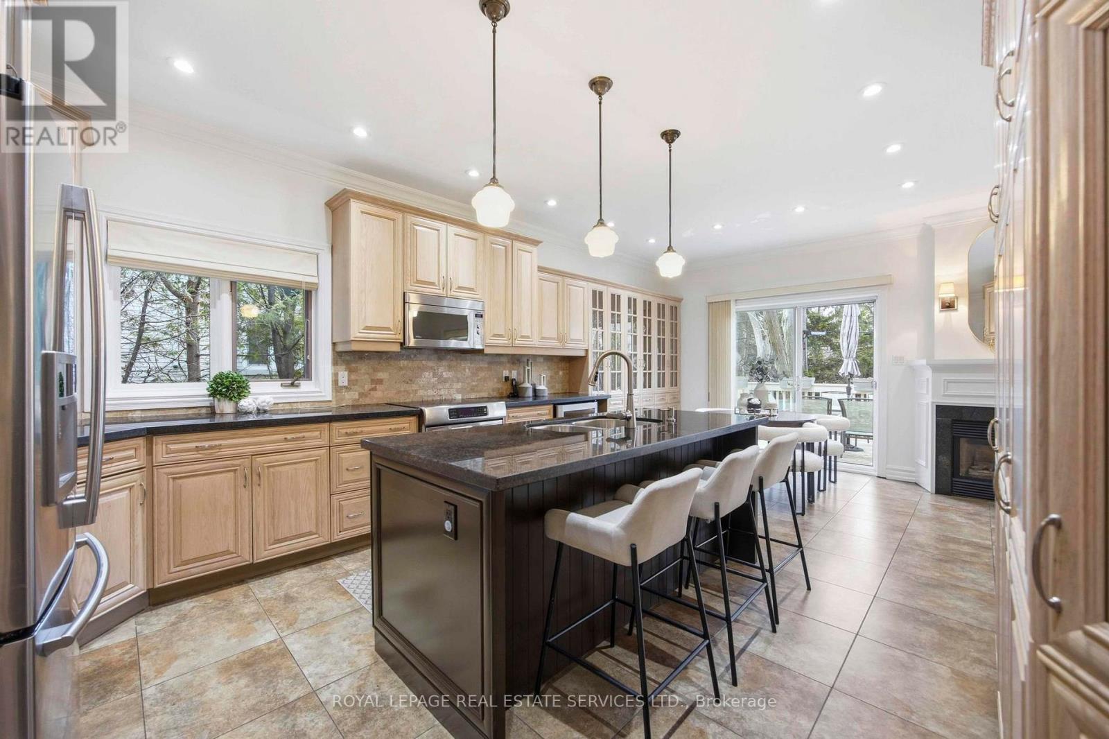 100 Rathburn Road, Toronto, Ontario  M9A 1R7 - Photo 9 - W13003574