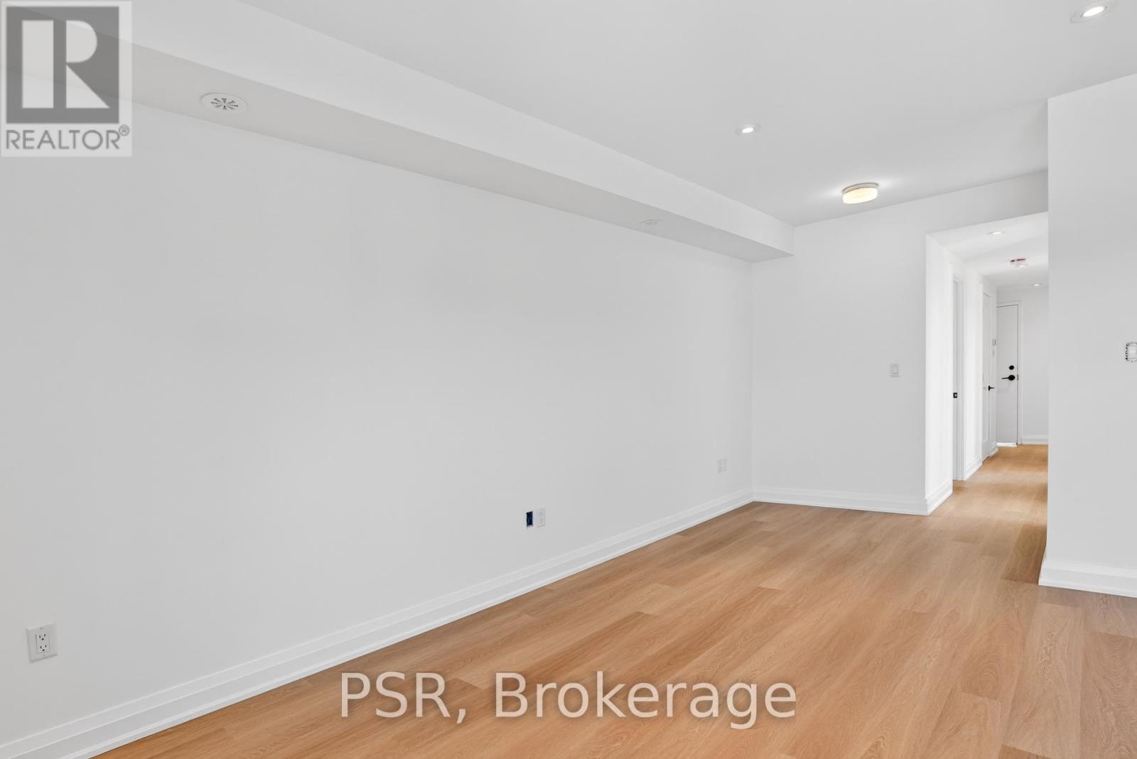 B - 218 Aileen Avenue, Toronto, Ontario  M6M 1G4 - Photo 12 - W13003592