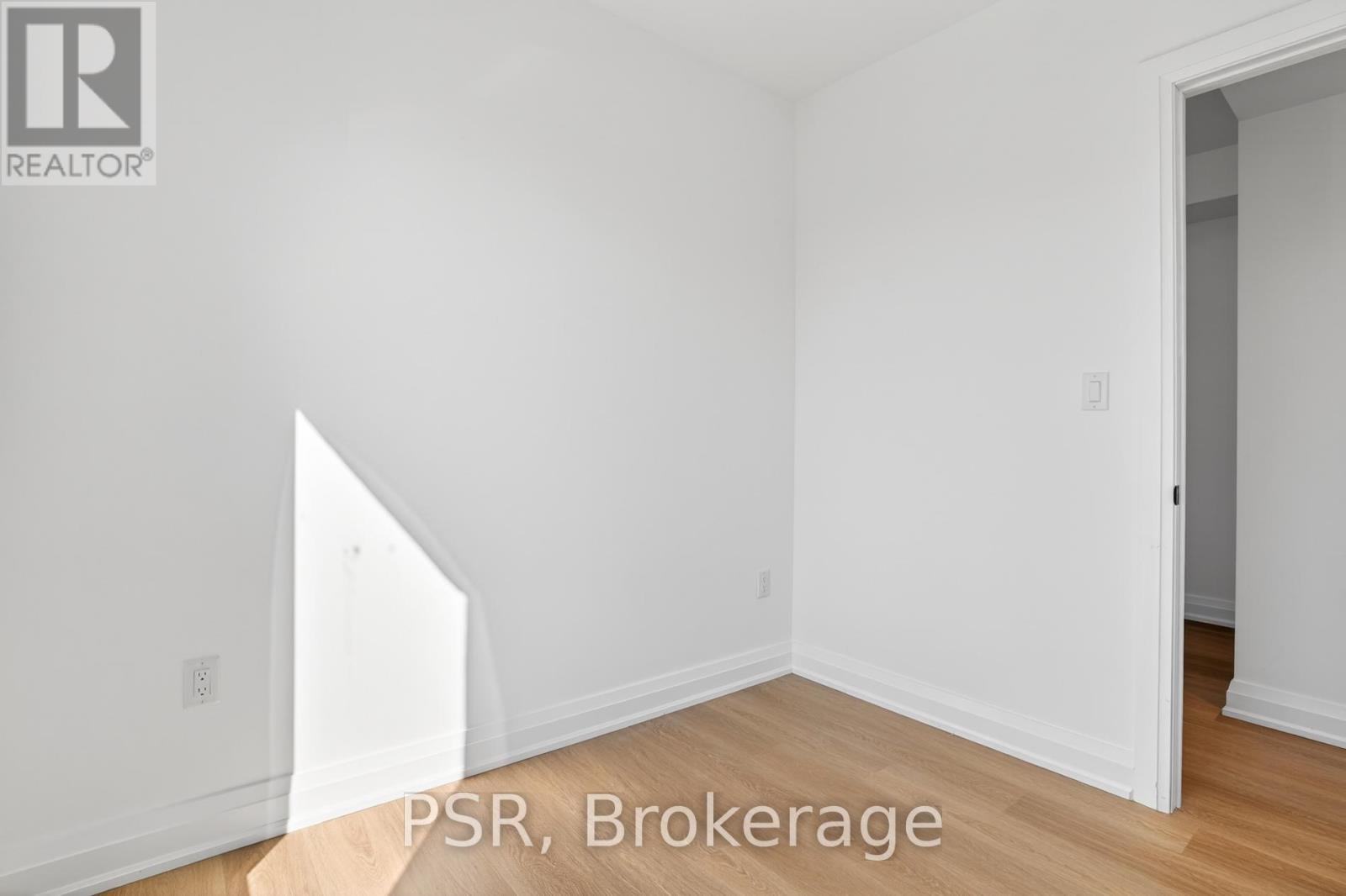 B - 218 Aileen Avenue, Toronto, Ontario  M6M 1G4 - Photo 24 - W13003592