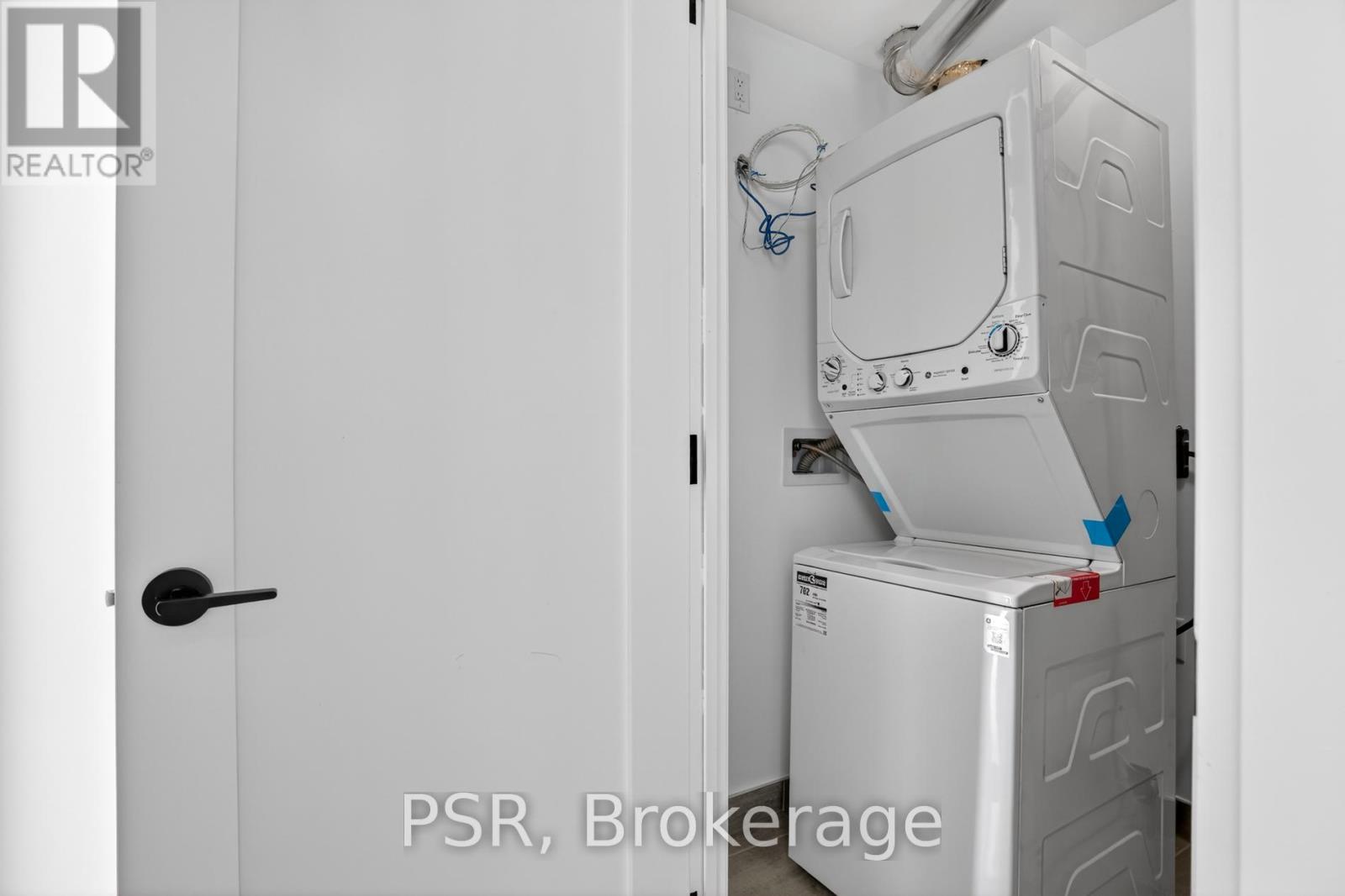 B - 218 Aileen Avenue, Toronto, Ontario  M6M 1G4 - Photo 29 - W13003592