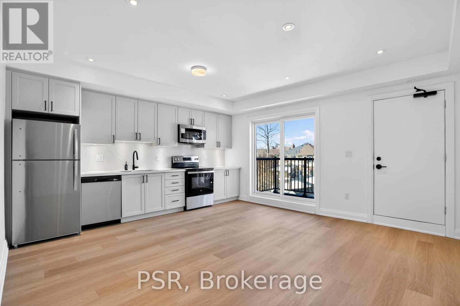 B - 218 Aileen Avenue, Toronto, Ontario  M6M 1G4 - Photo 3 - W13003592