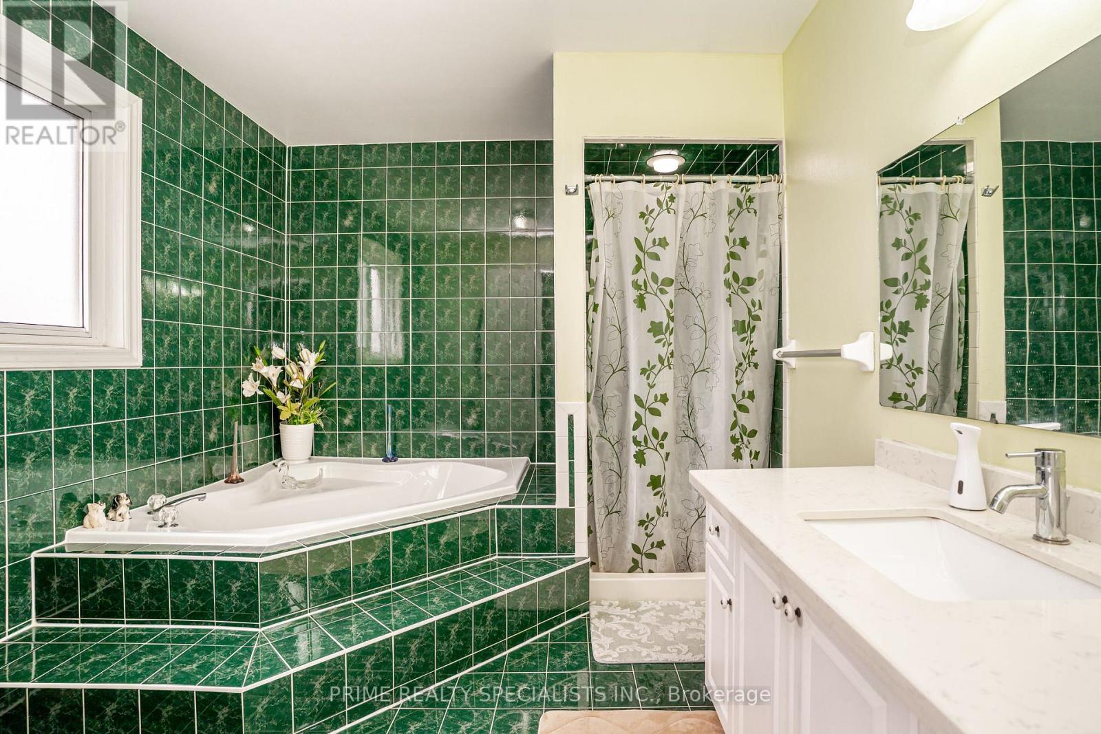 52 Deerglen Drive, Brampton, Ontario  L6R 1M3 - Photo 22 - W13003594