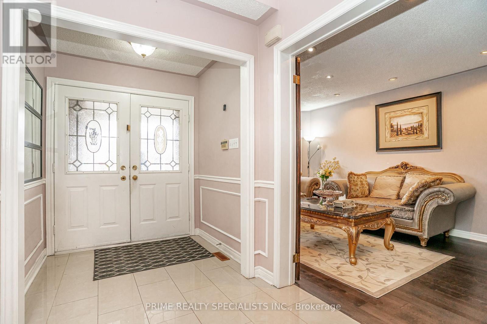 52 Deerglen Drive, Brampton, Ontario  L6R 1M3 - Photo 6 - W13003594