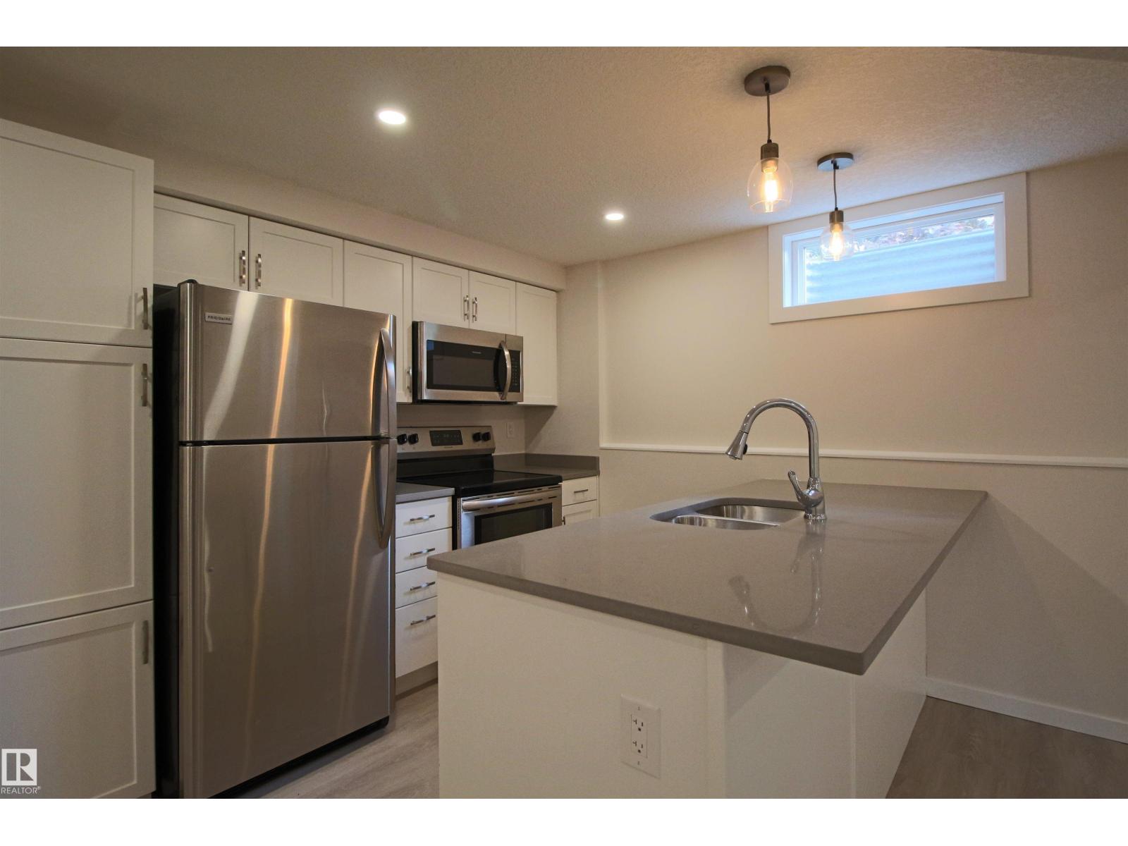 4830 32 Av Nw, Edmonton, Alberta  T6L 4H9 - Photo 16 - E4482424