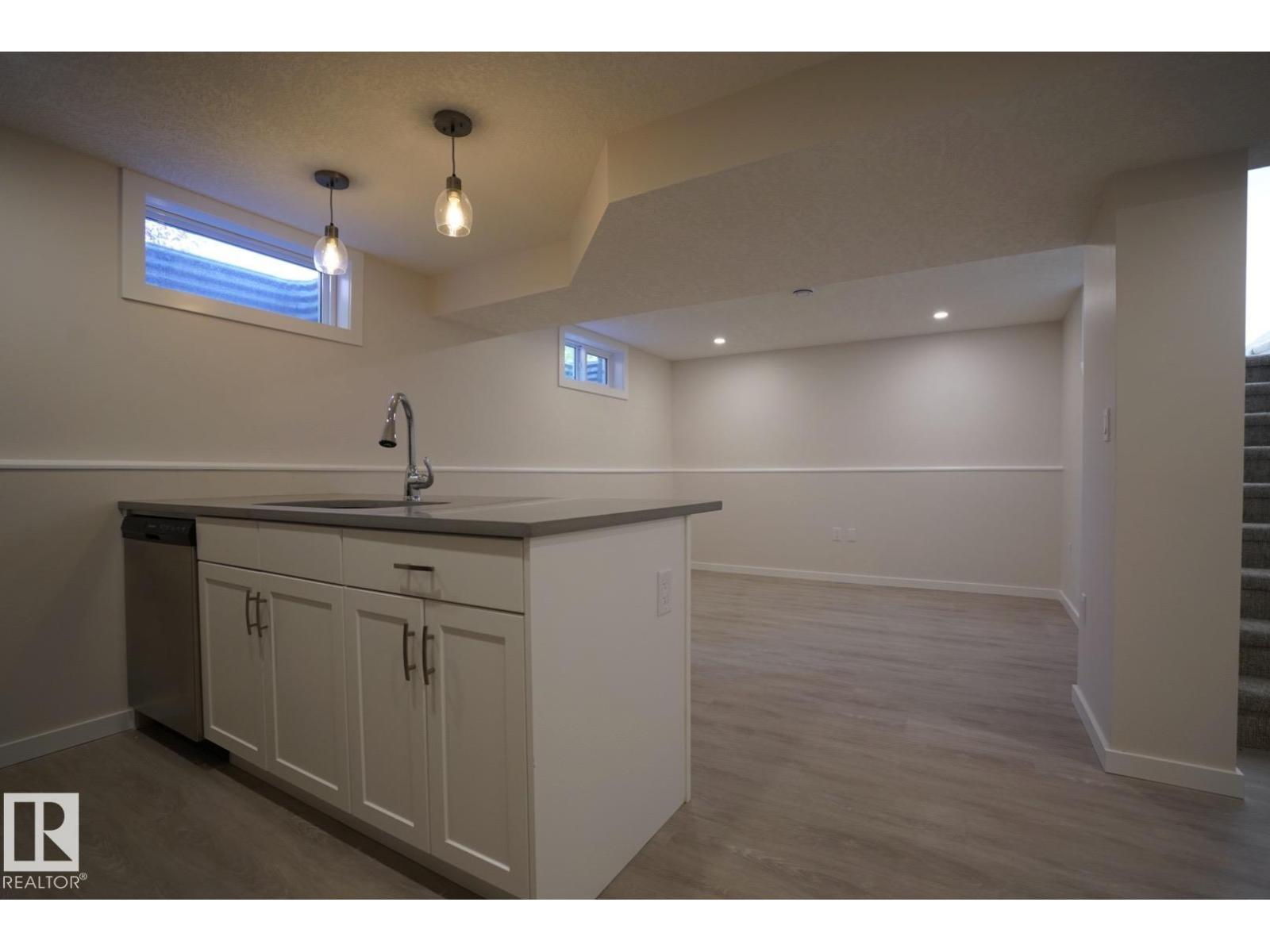 4830 32 Av Nw, Edmonton, Alberta  T6L 4H9 - Photo 17 - E4482424