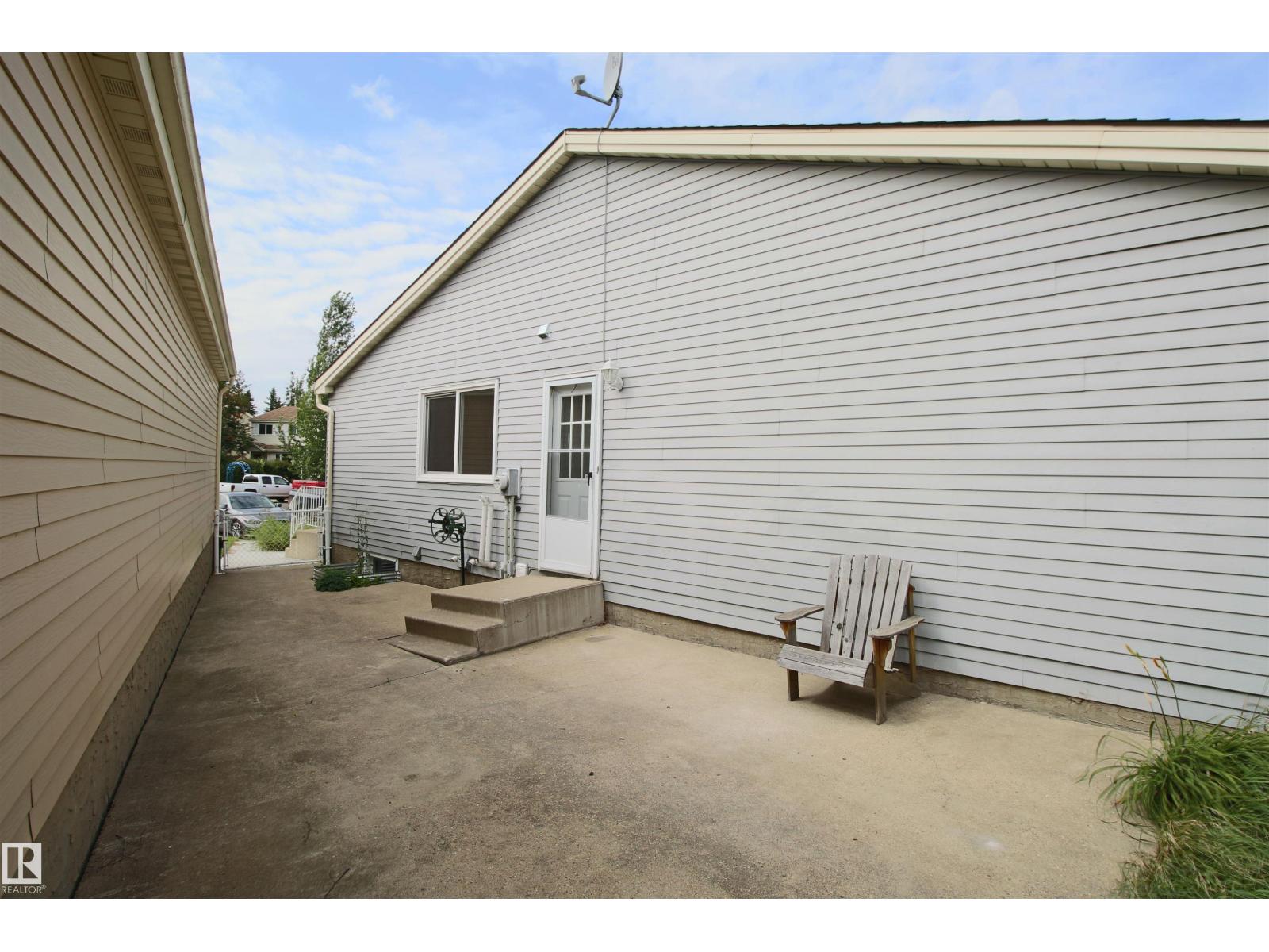 4830 32 Av Nw, Edmonton, Alberta  T6L 4H9 - Photo 27 - E4482424