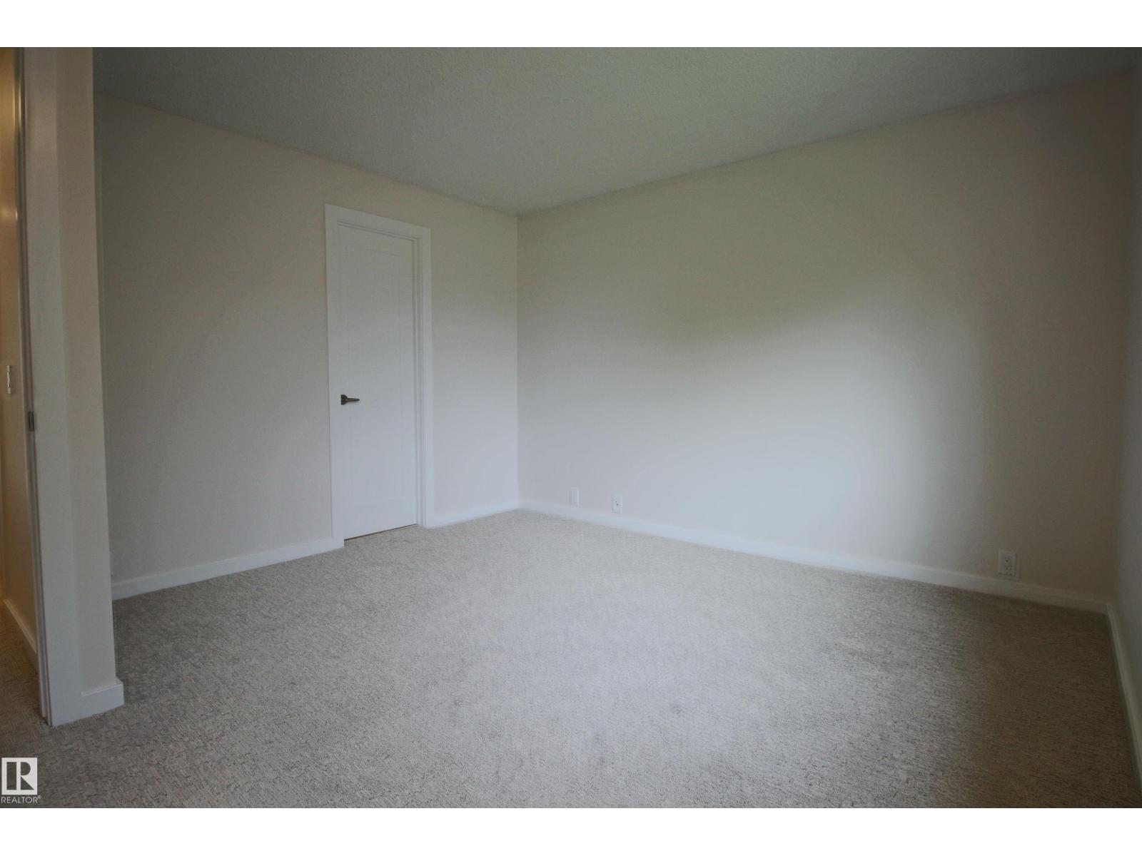 4830 32 Av Nw, Edmonton, Alberta  T6L 4H9 - Photo 8 - E4482424