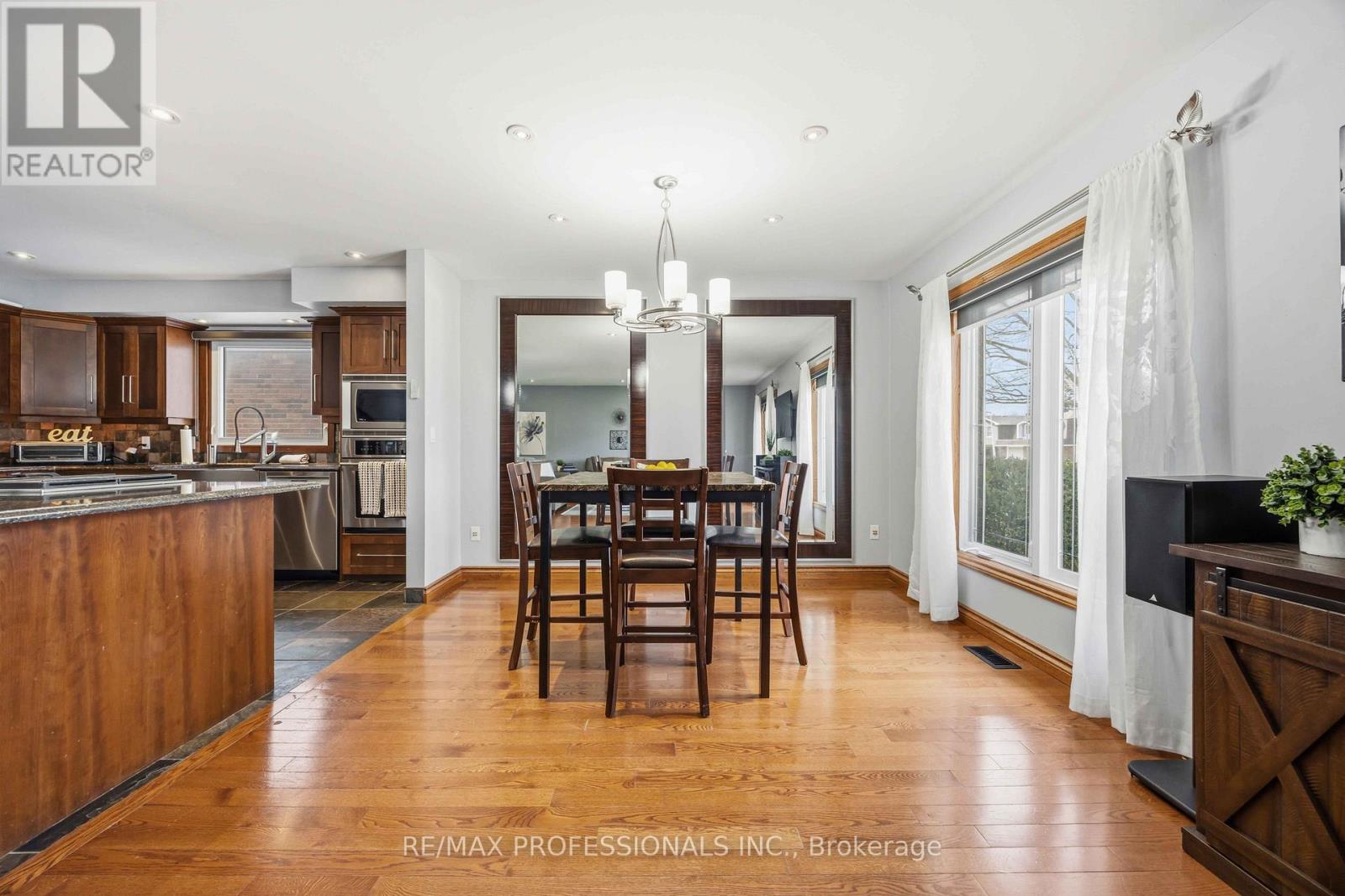 812 Danbury Crescent, Sarnia, Ontario  N7S 4L8 - Photo 10 - X13003432