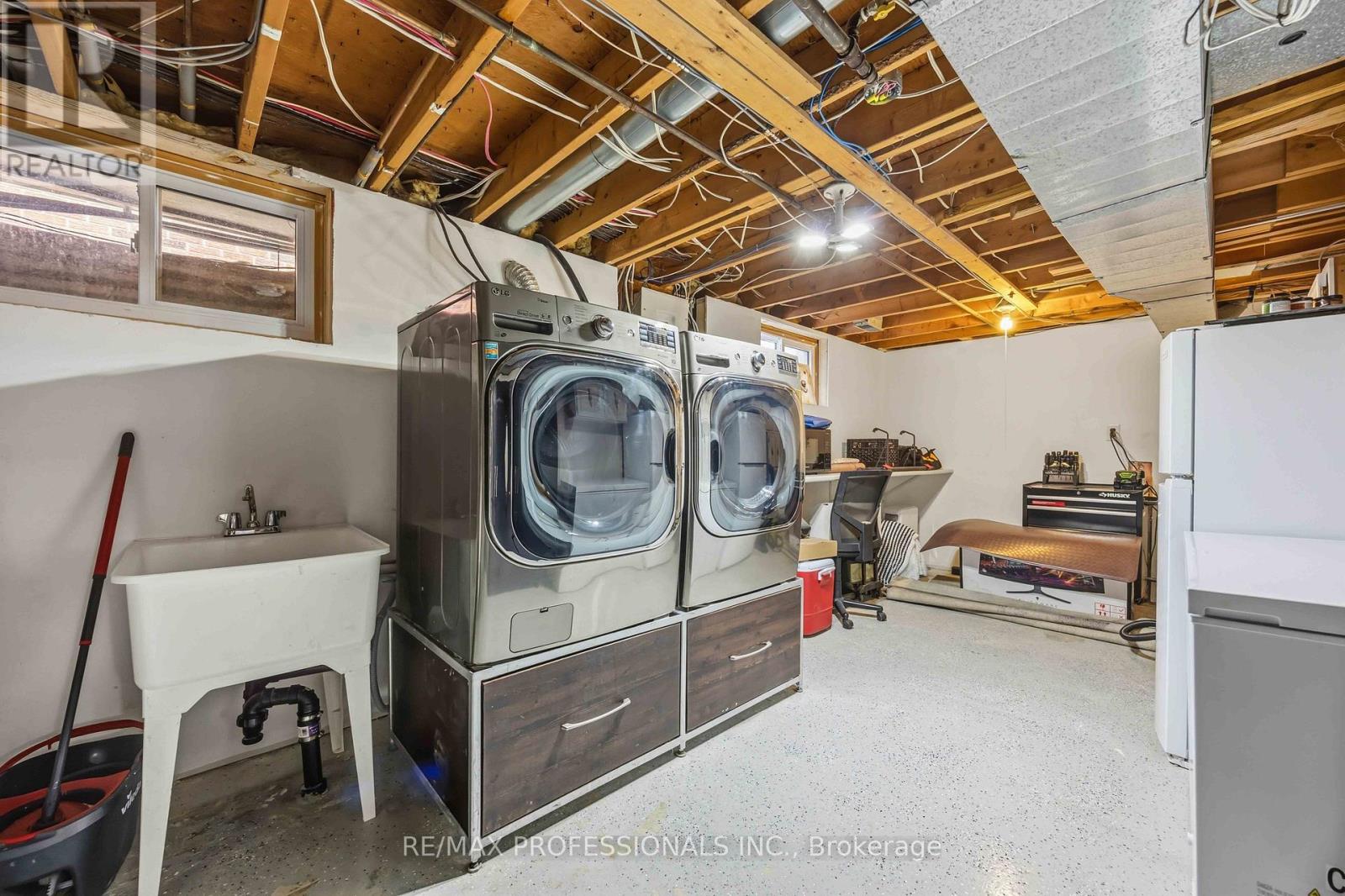 812 Danbury Crescent, Sarnia, Ontario  N7S 4L8 - Photo 36 - X13003432