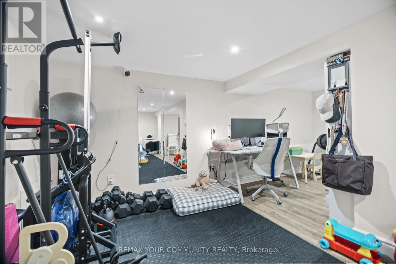 20 Victoria Street, St. Thomas, Ontario  N5R 2E5 - Photo 20 - X13003542