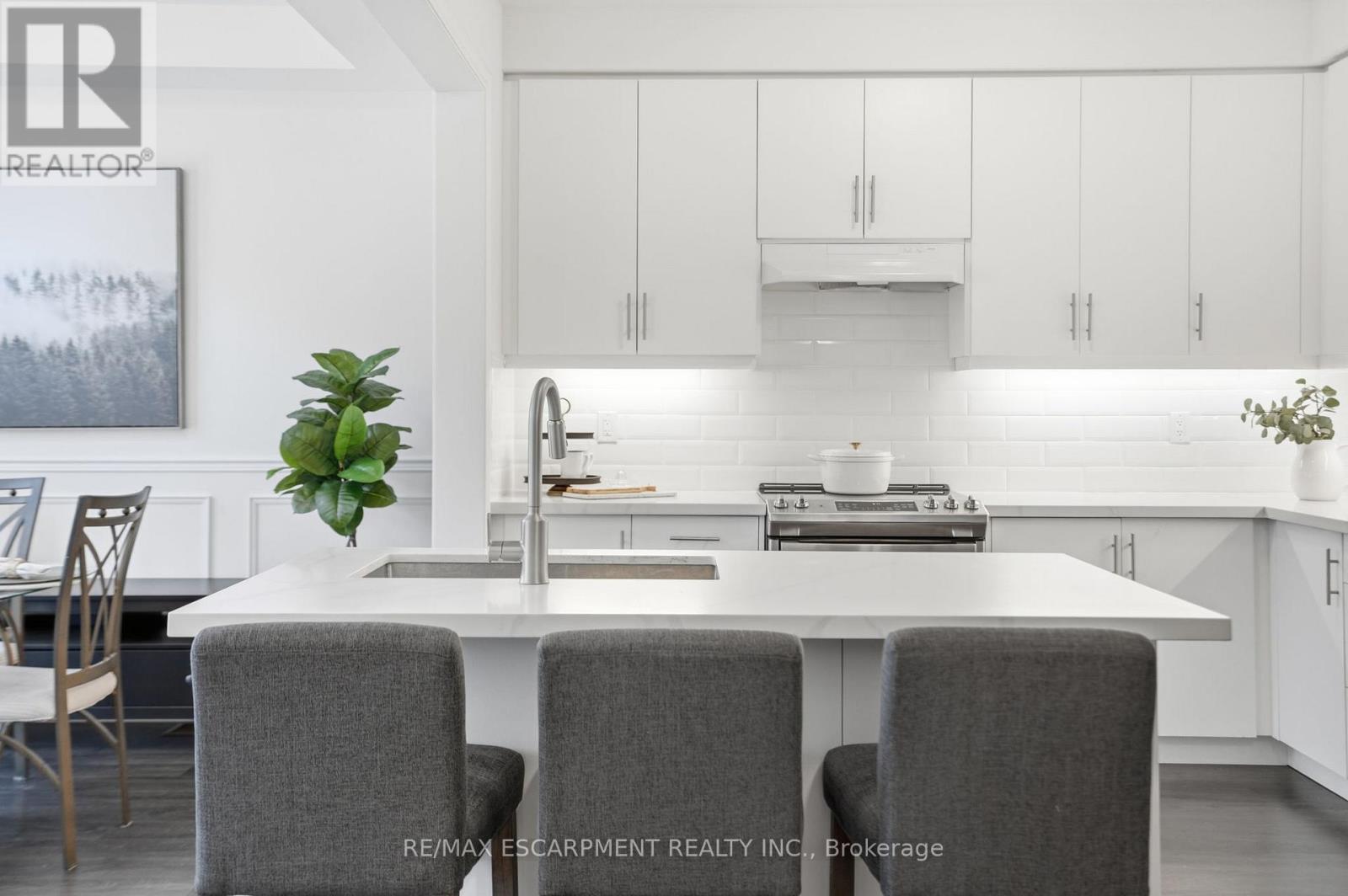 24 Great Falls Boulevard, Hamilton, Ontario  L8B 1X8 - Photo 12 - X13003544