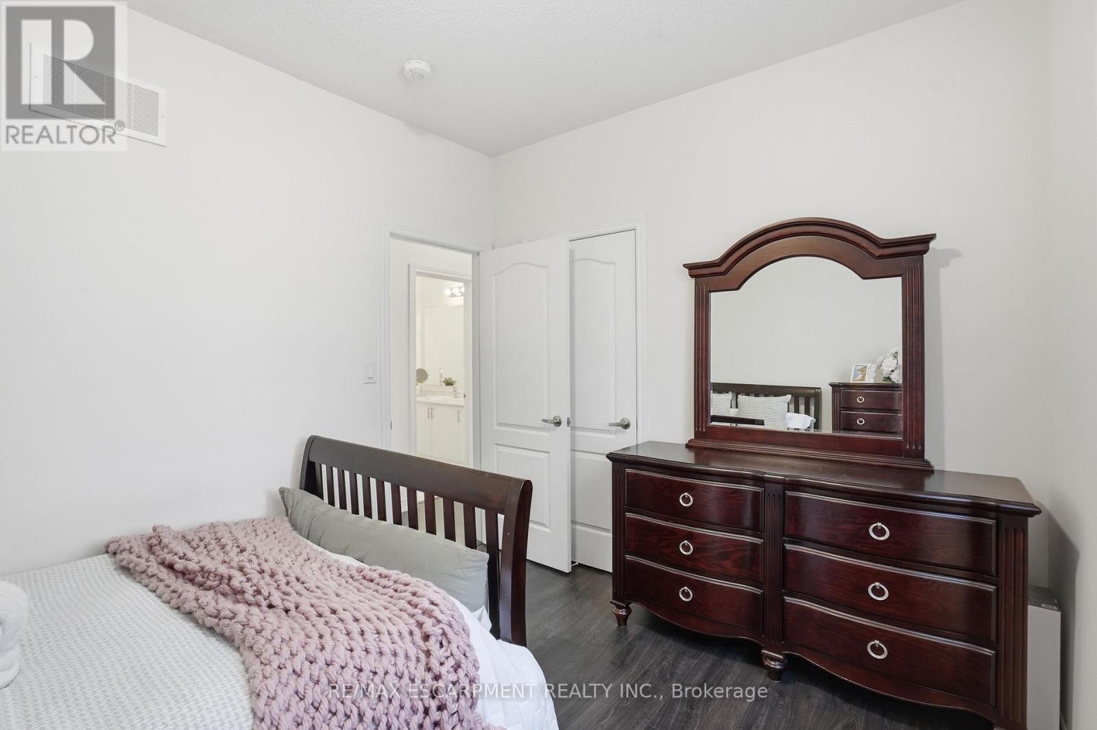 24 Great Falls Boulevard, Hamilton, Ontario  L8B 1X8 - Photo 26 - X13003544