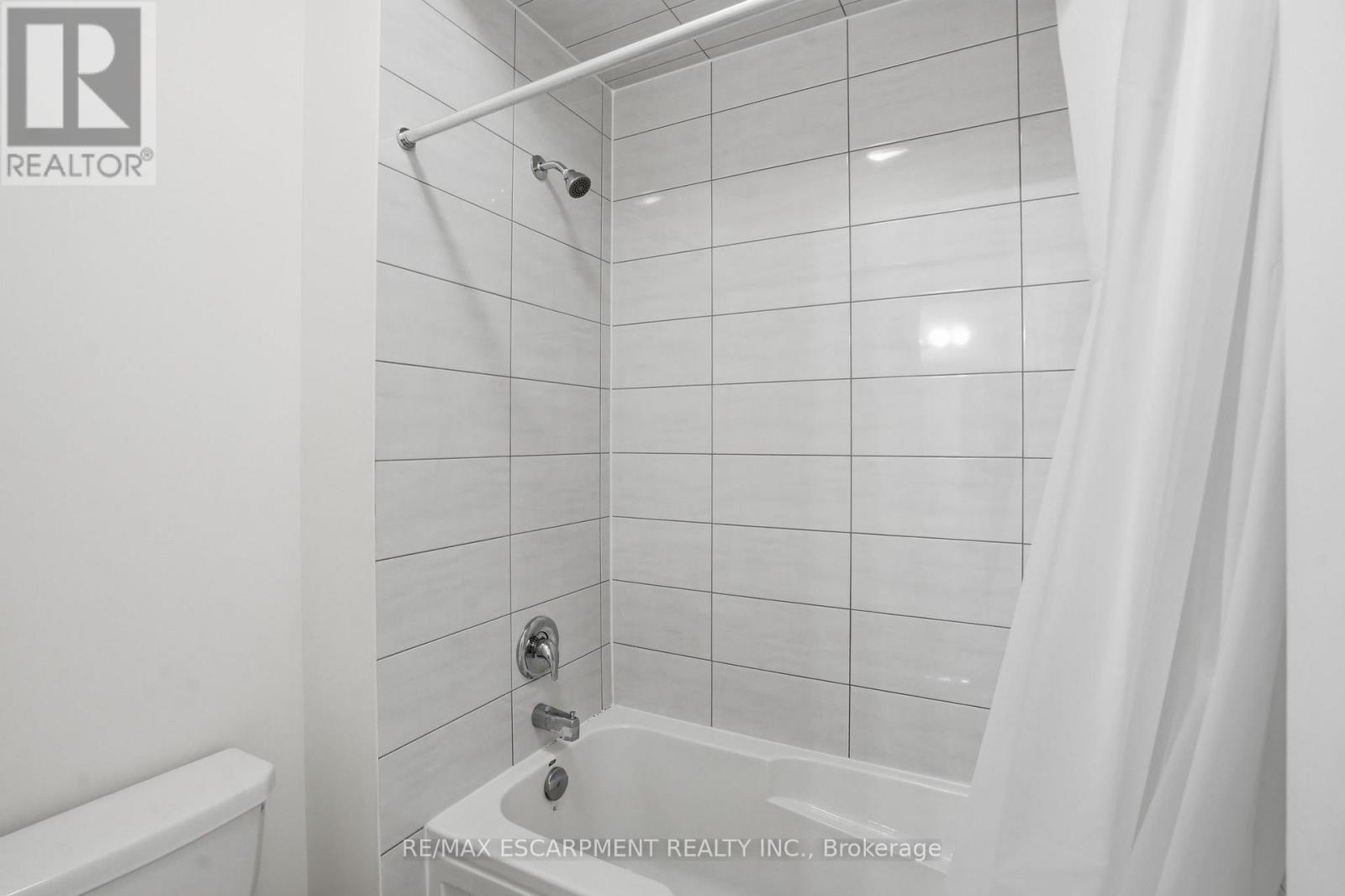 24 Great Falls Boulevard, Hamilton, Ontario  L8B 1X8 - Photo 28 - X13003544