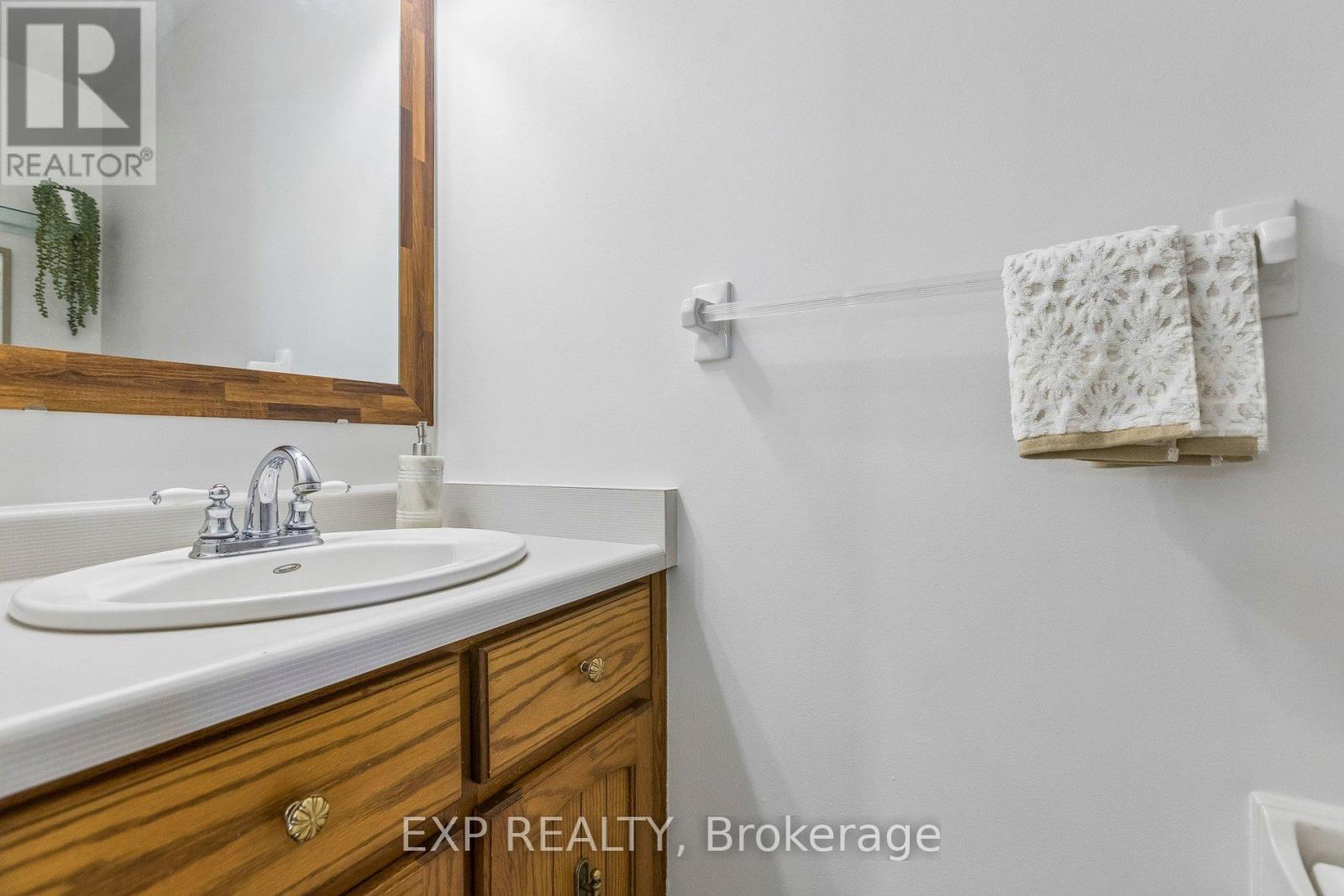 370 Stephanie Drive, Guelph, Ontario  N1K 1R2 - Photo 10 - X13003570