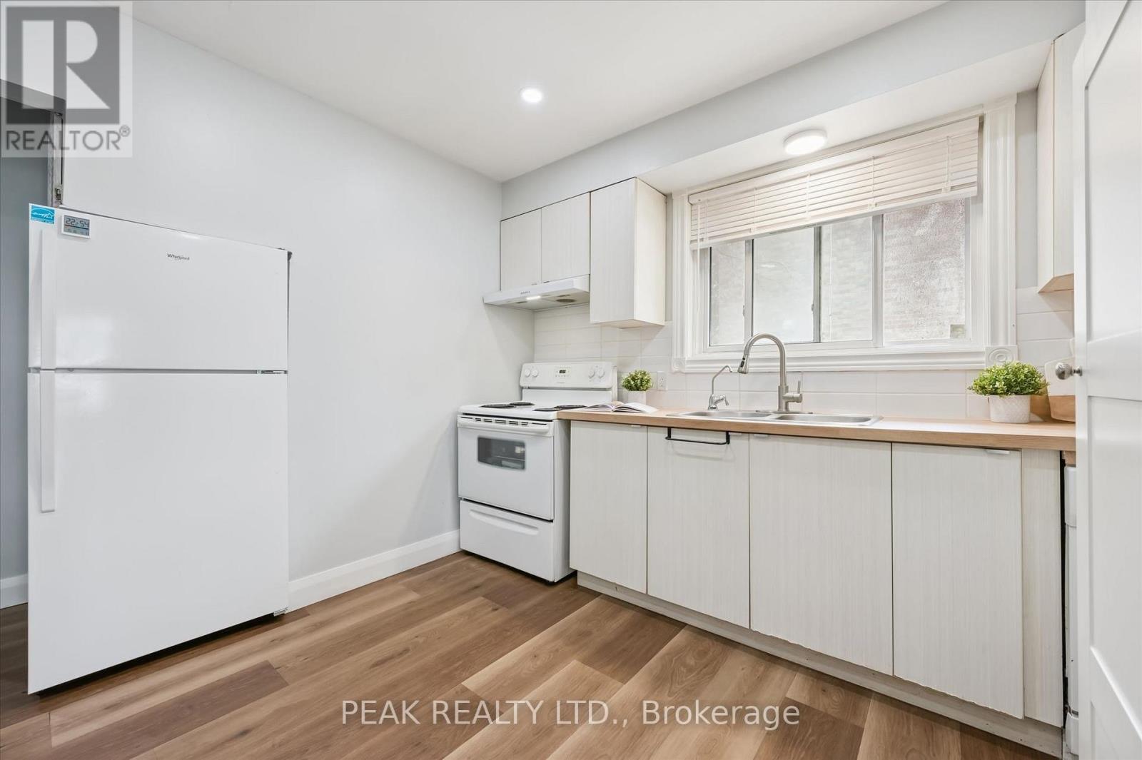 B - 235 Cedarbrae Avenue, Waterloo, Ontario  N2L 4S8 - Photo 15 - X13003578